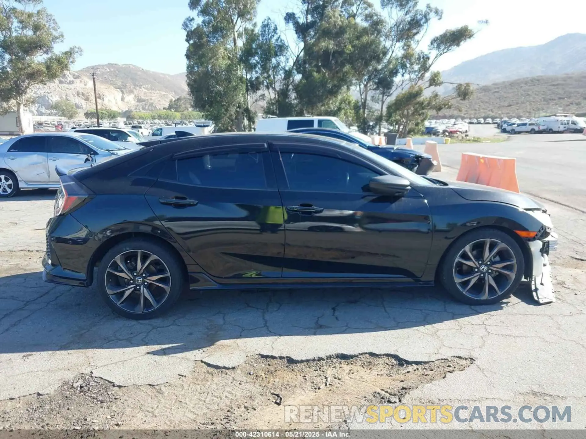 14 Фотография поврежденного автомобиля SHHFK7H40KU415472 HONDA CIVIC 2019