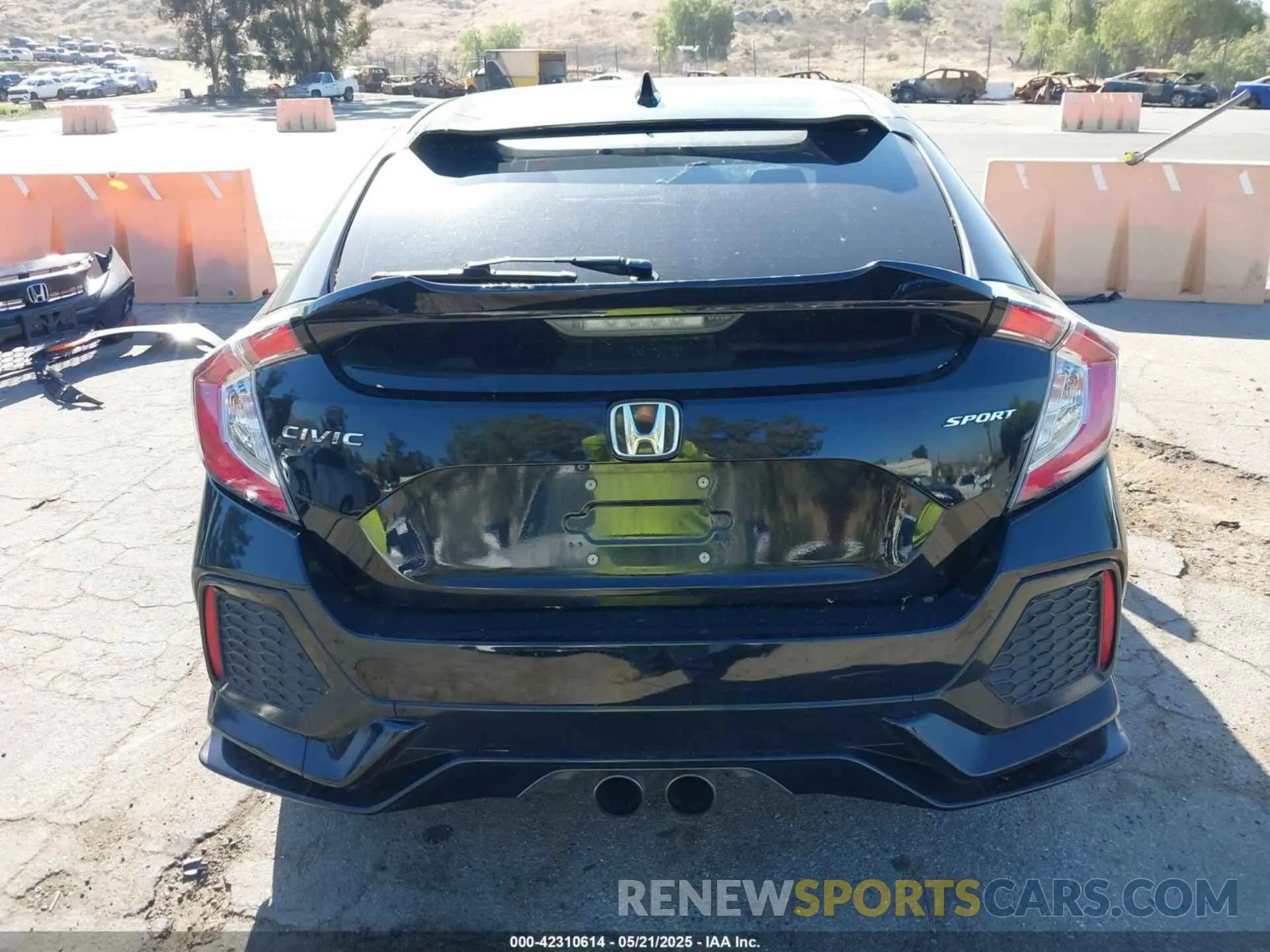 17 Фотография поврежденного автомобиля SHHFK7H40KU415472 HONDA CIVIC 2019