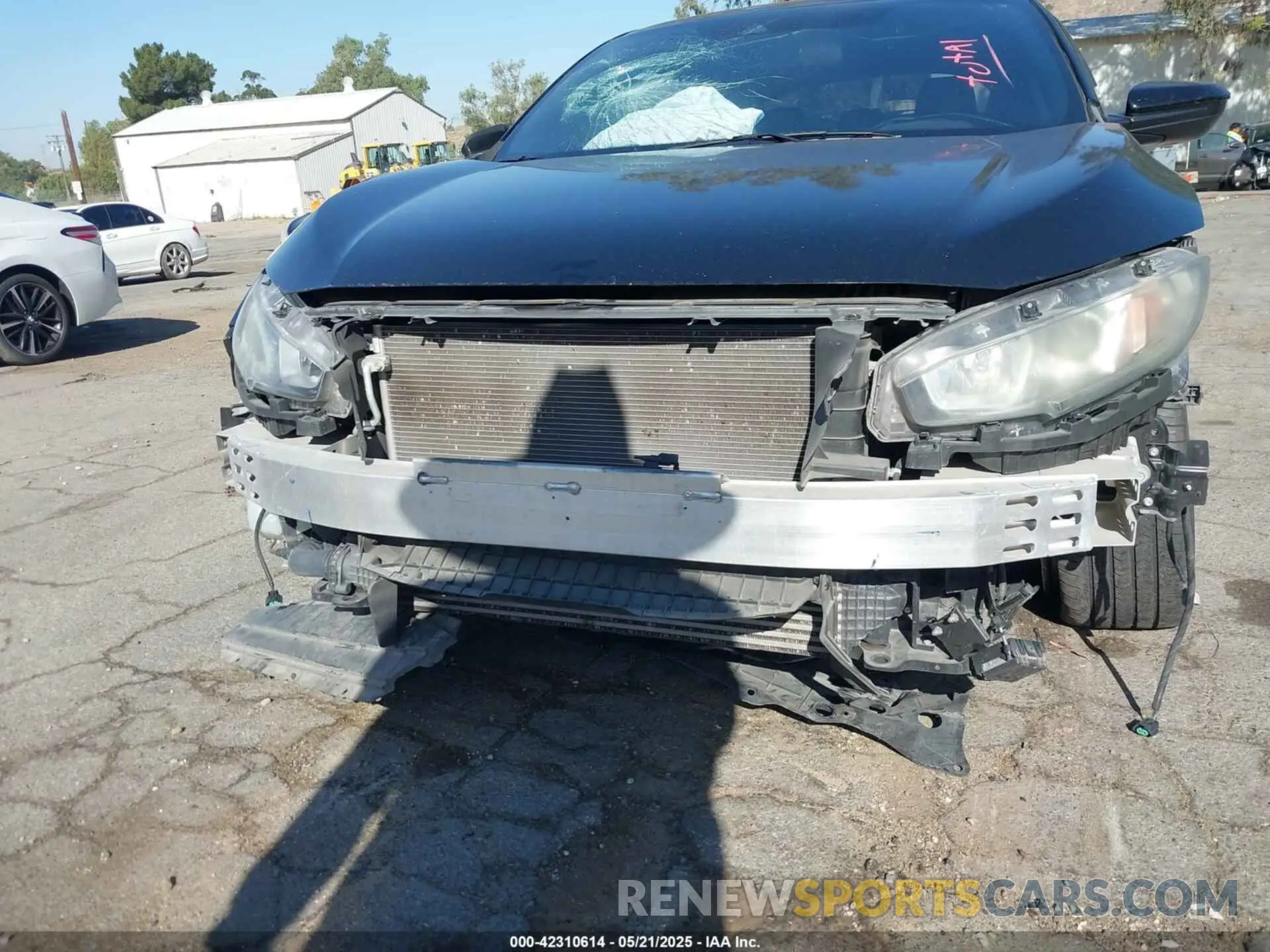 18 Фотография поврежденного автомобиля SHHFK7H40KU415472 HONDA CIVIC 2019