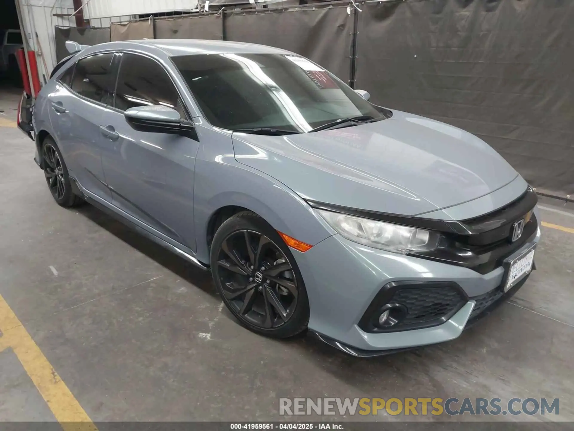 1 Фотография поврежденного автомобиля SHHFK7H44KU227120 HONDA CIVIC 2019