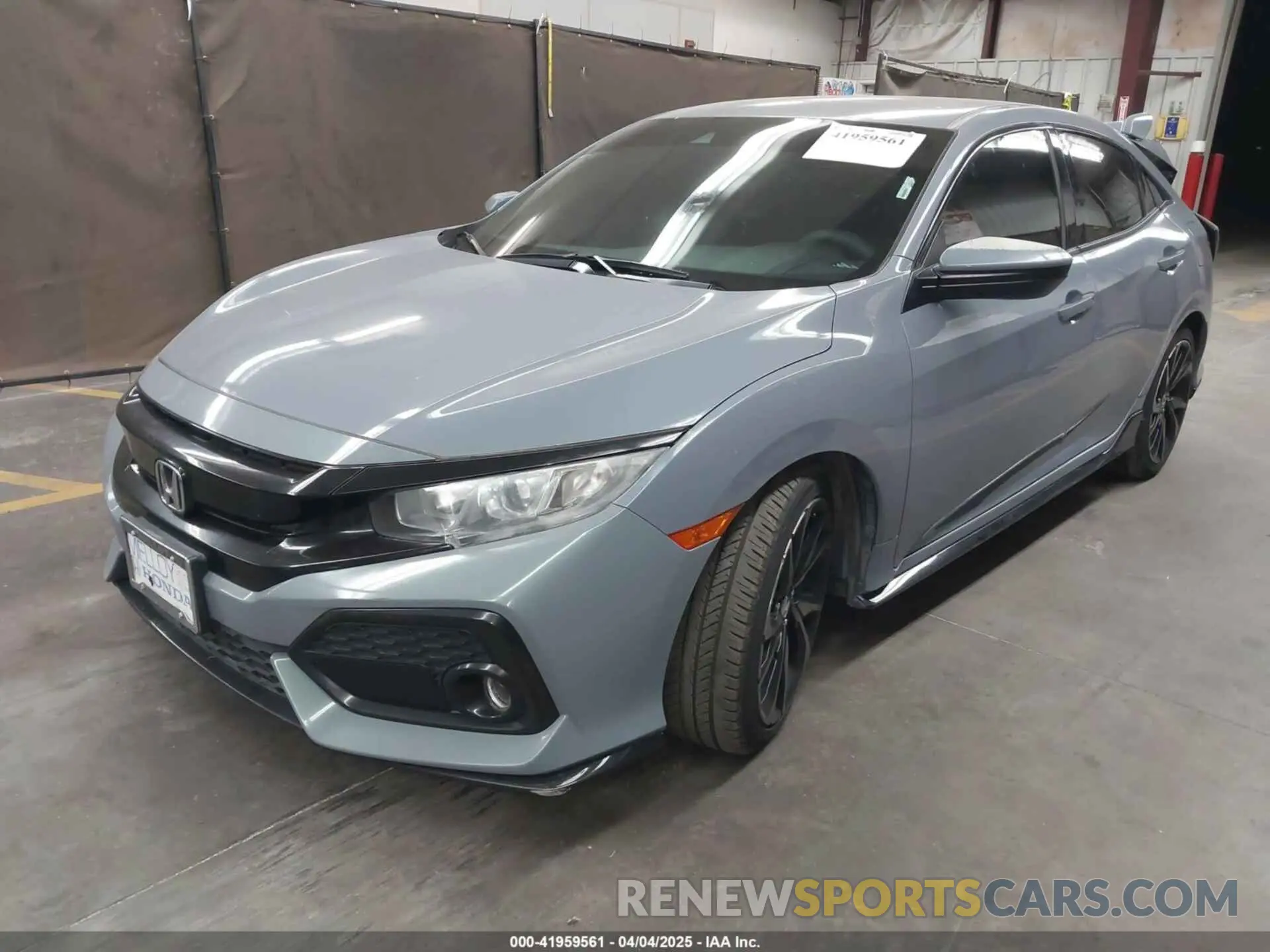 2 Фотография поврежденного автомобиля SHHFK7H44KU227120 HONDA CIVIC 2019