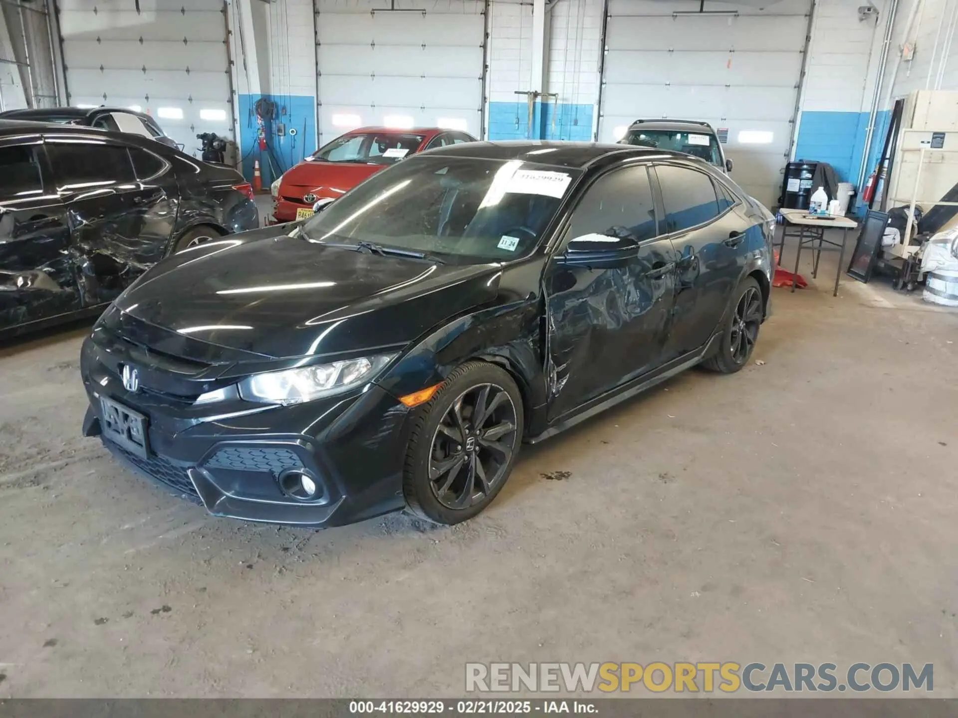 2 Фотография поврежденного автомобиля SHHFK7H47KU400791 HONDA CIVIC 2019