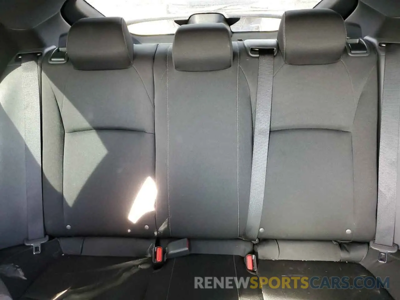 10 Photograph of a damaged car SHHFK7H48KU402680 HONDA CIVIC 2019