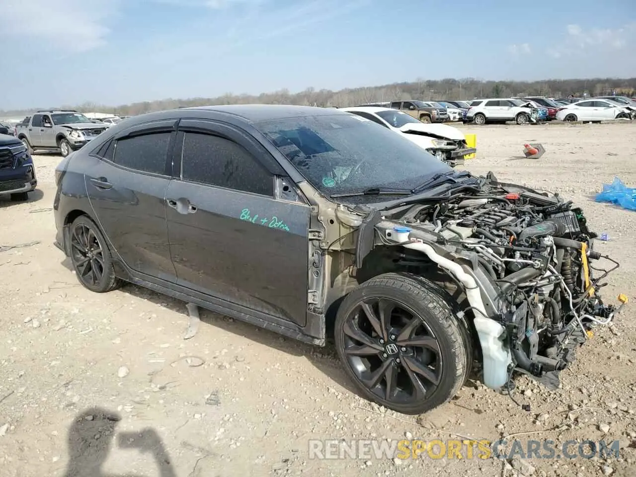 4 Photograph of a damaged car SHHFK7H48KU402680 HONDA CIVIC 2019