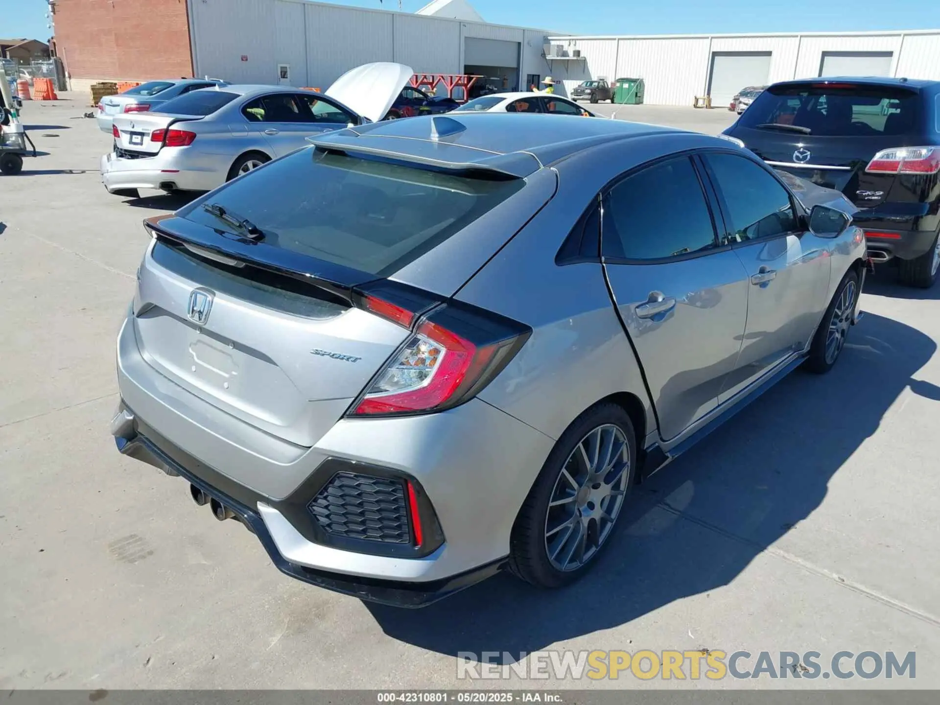4 Photograph of a damaged car SHHFK7H49KU205551 HONDA CIVIC 2019
