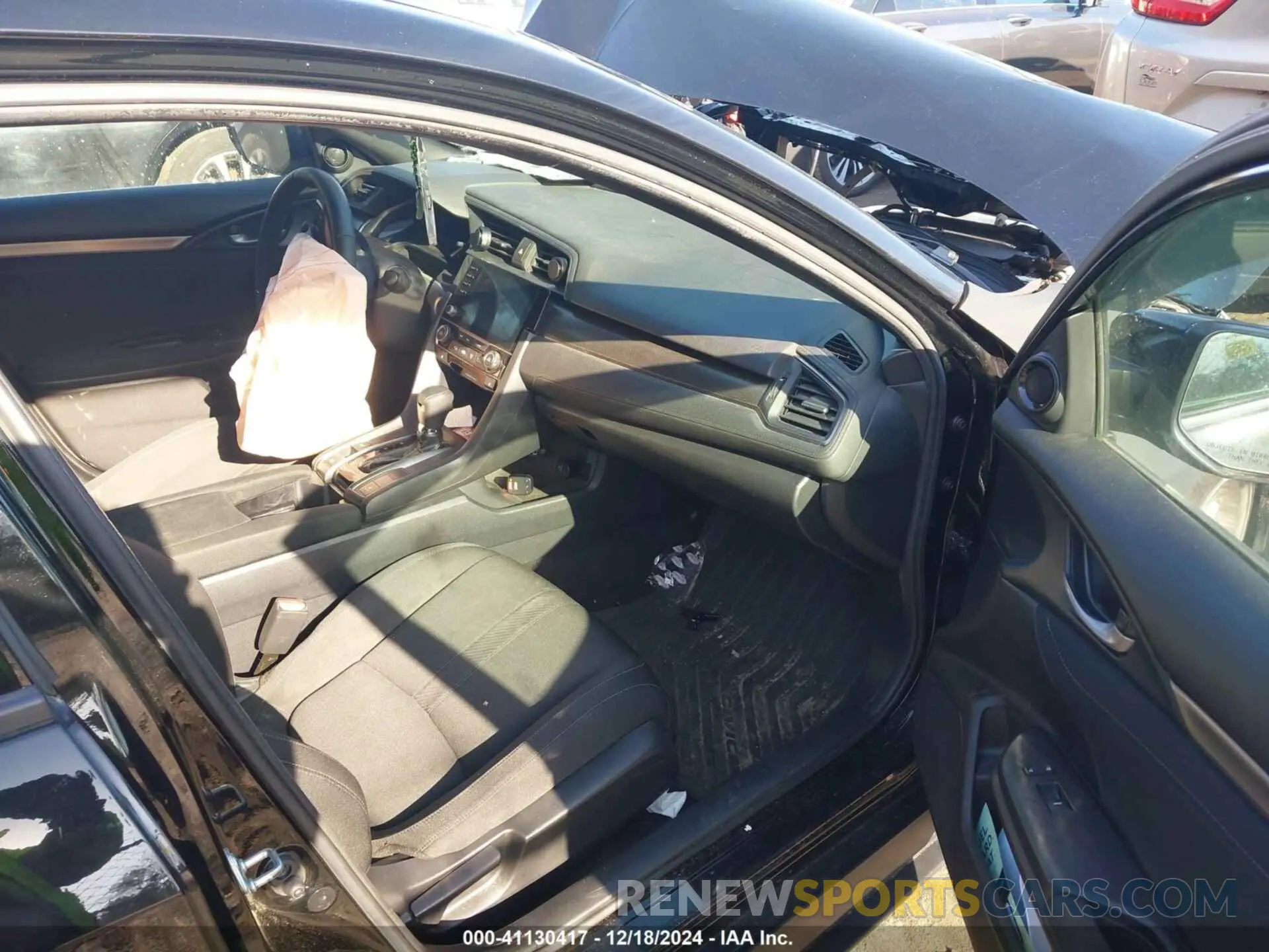 5 Photograph of a damaged car SHHFK7H60KU413304 HONDA CIVIC 2019