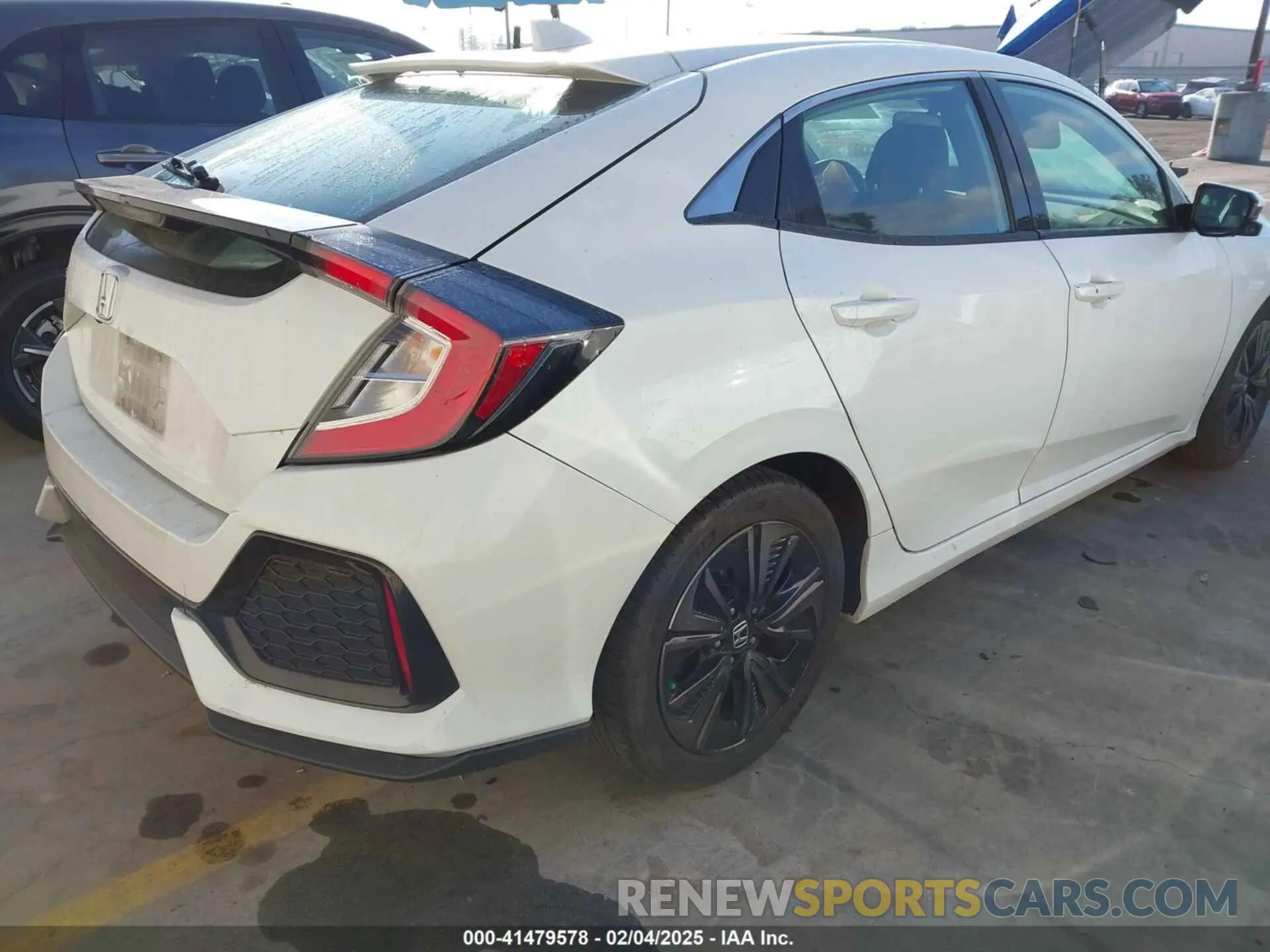 4 Фотография поврежденного автомобиля SHHFK7H63KU401650 HONDA CIVIC 2019