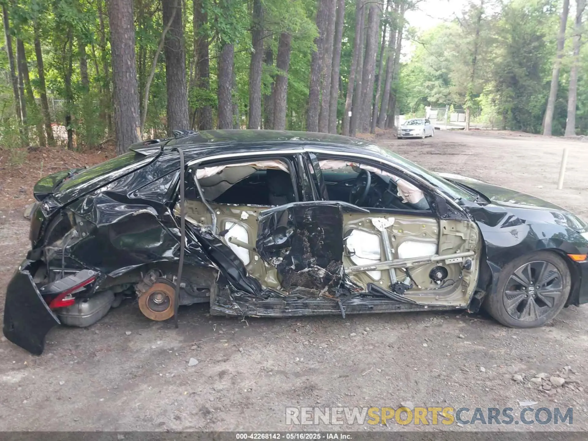 6 Фотография поврежденного автомобиля SHHFK7H65KU206276 HONDA CIVIC 2019