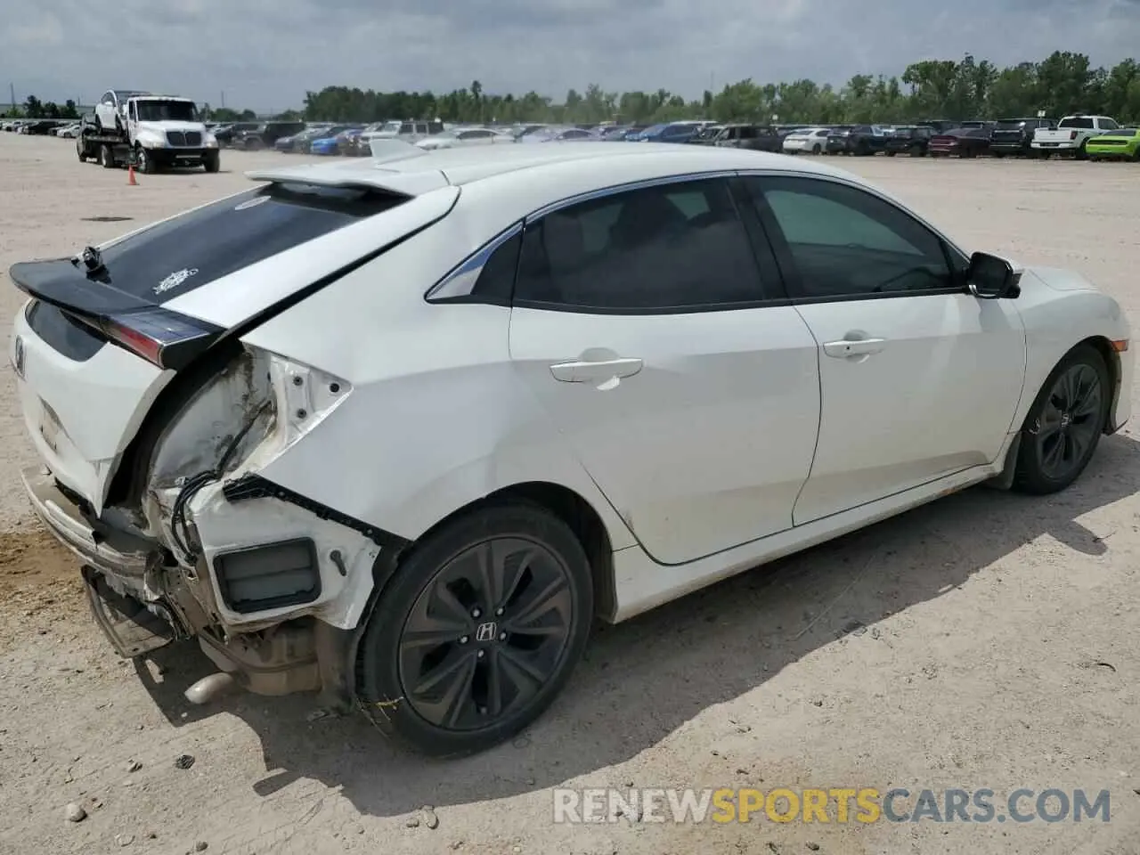 3 Фотография поврежденного автомобиля SHHFK7H67KU225007 HONDA CIVIC 2019