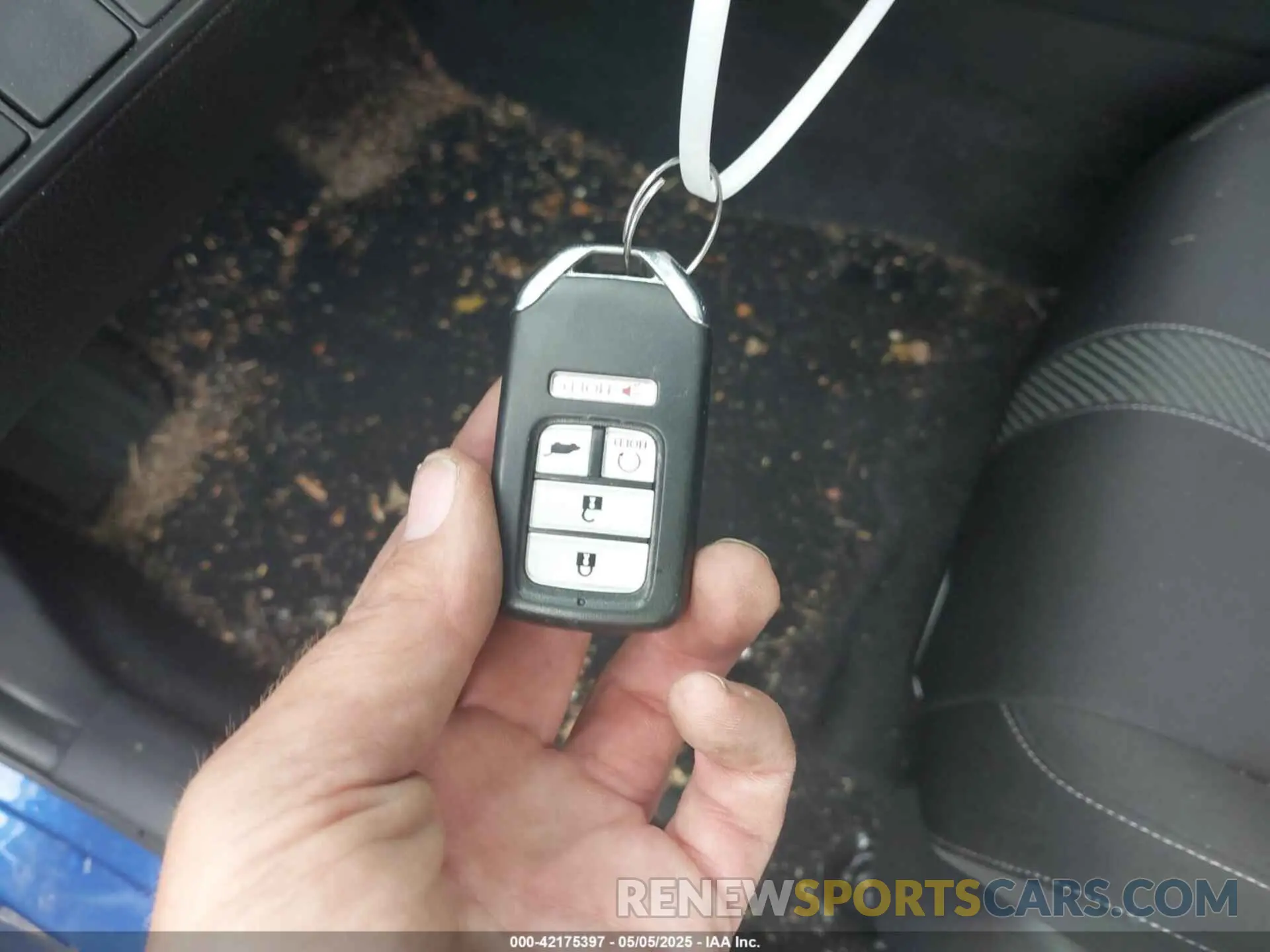 11 Photograph of a damaged car SHHFK7H67KU402820 HONDA CIVIC 2019