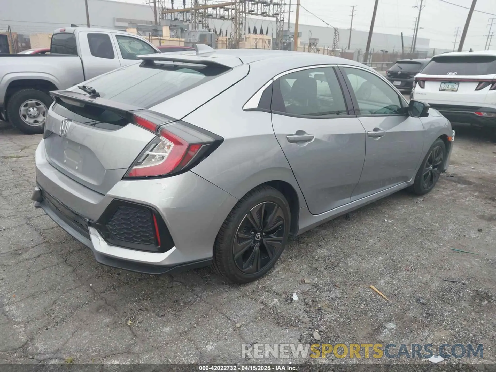 4 Photograph of a damaged car SHHFK7H67KU407354 HONDA CIVIC 2019