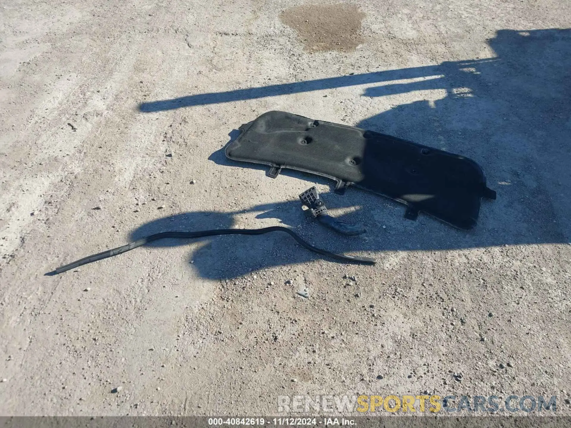 12 Photograph of a damaged car SHHFK7H69KU206992 HONDA CIVIC 2019
