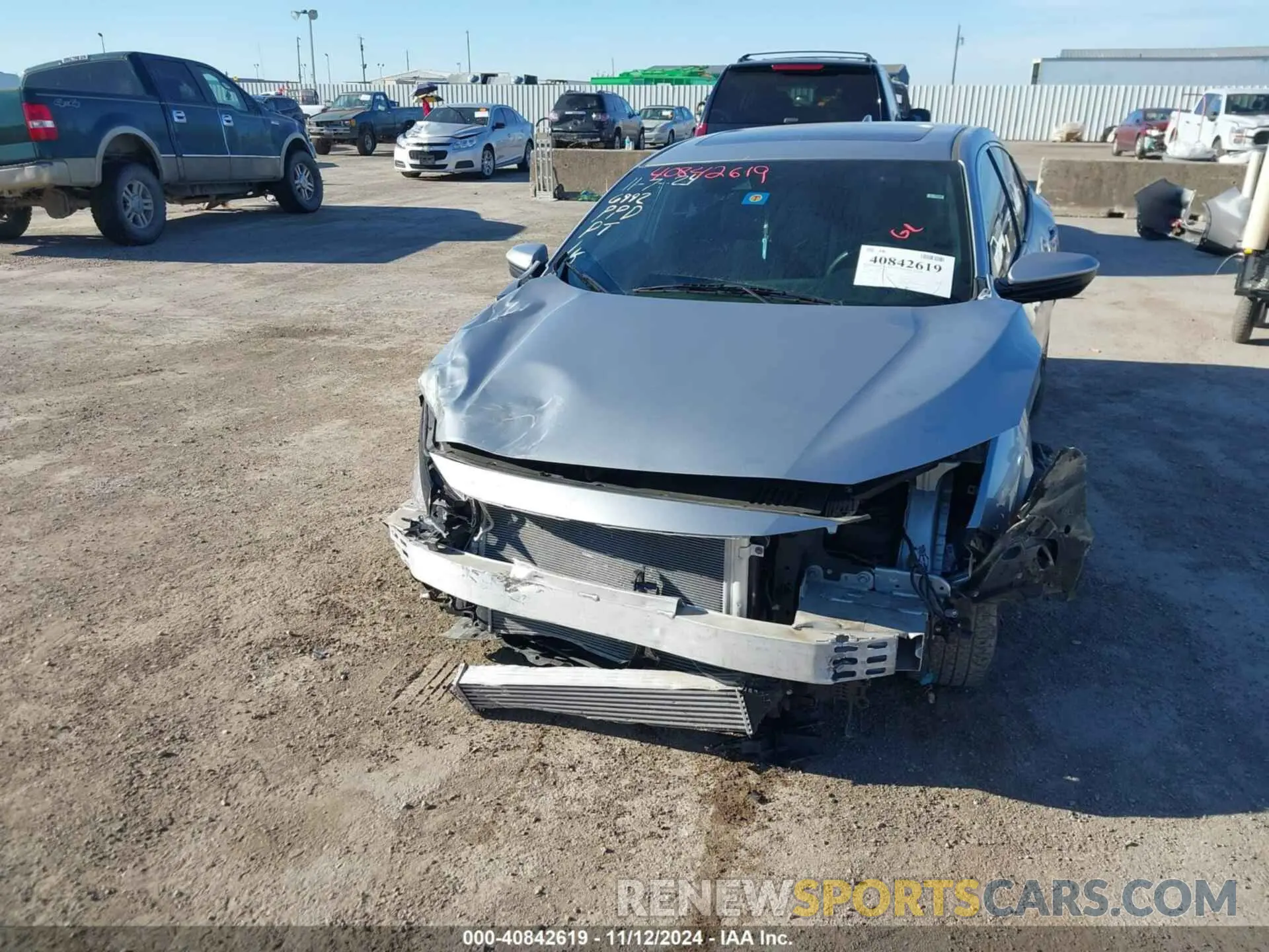 13 Photograph of a damaged car SHHFK7H69KU206992 HONDA CIVIC 2019