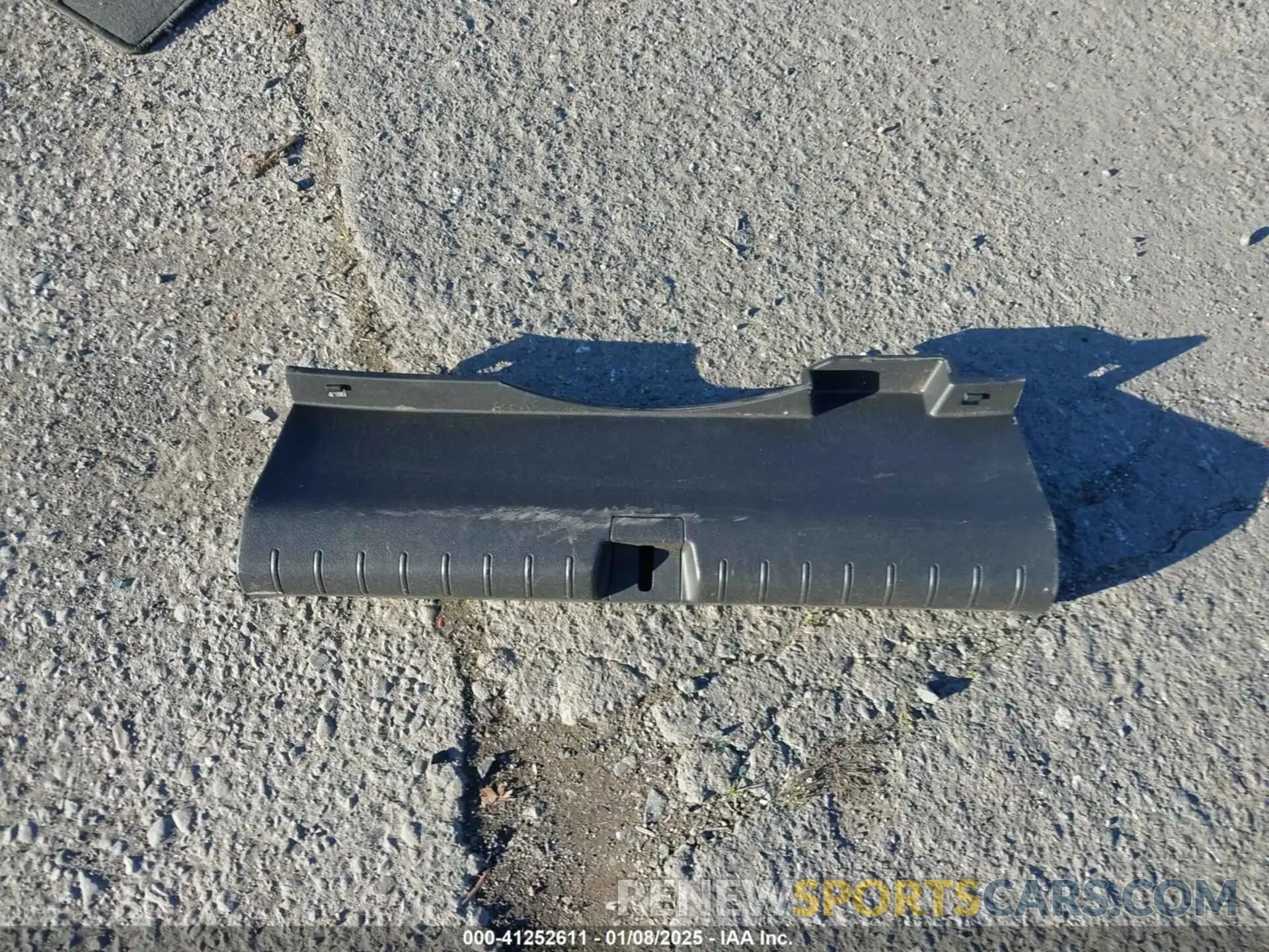 12 Photograph of a damaged car SHHFK7H69KU401748 HONDA CIVIC 2019