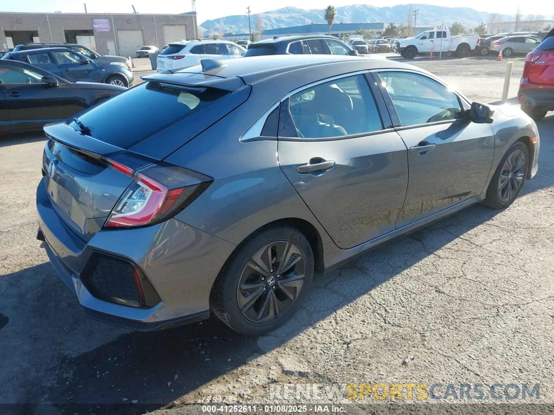 4 Photograph of a damaged car SHHFK7H69KU401748 HONDA CIVIC 2019