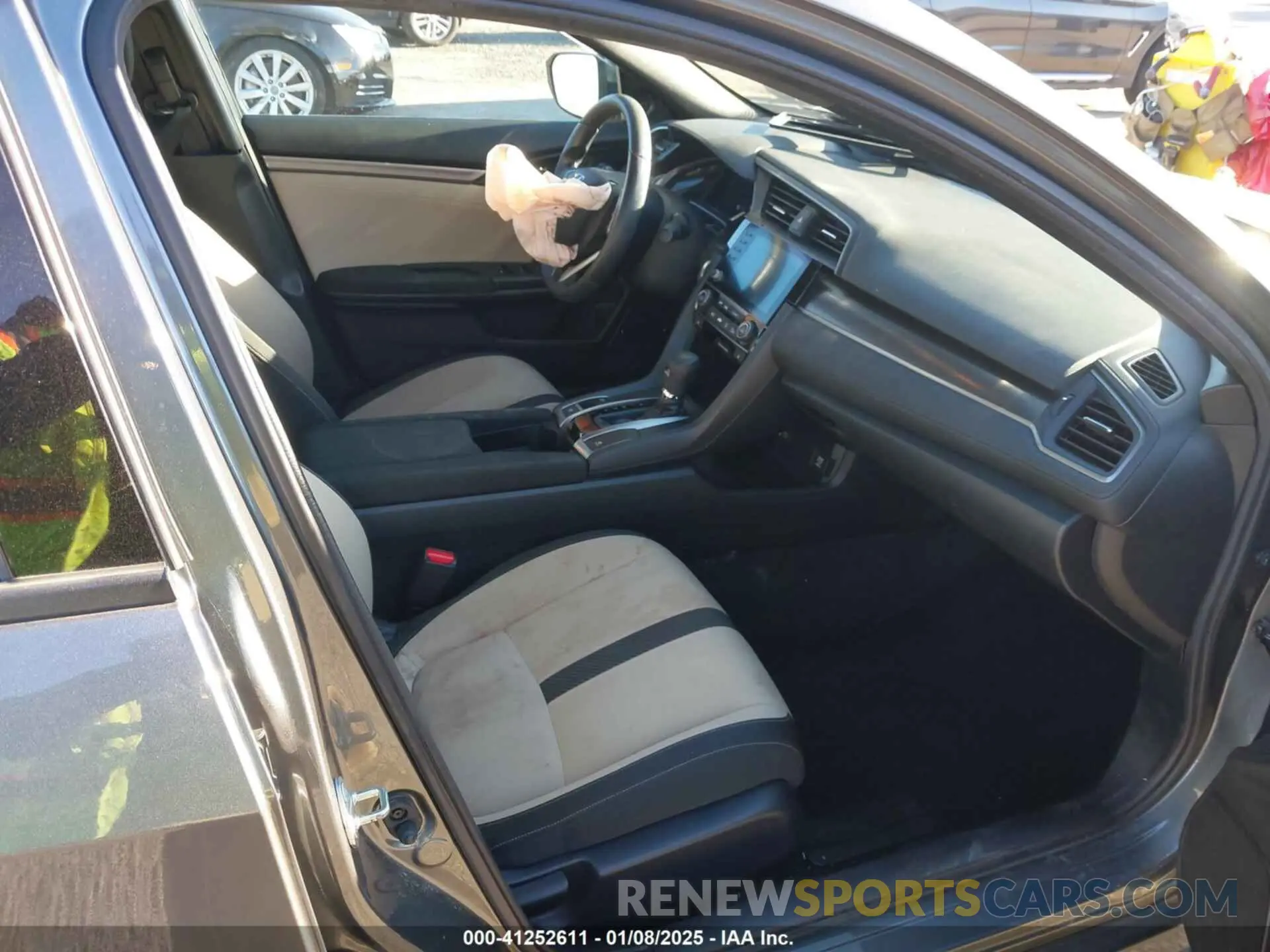 5 Photograph of a damaged car SHHFK7H69KU401748 HONDA CIVIC 2019