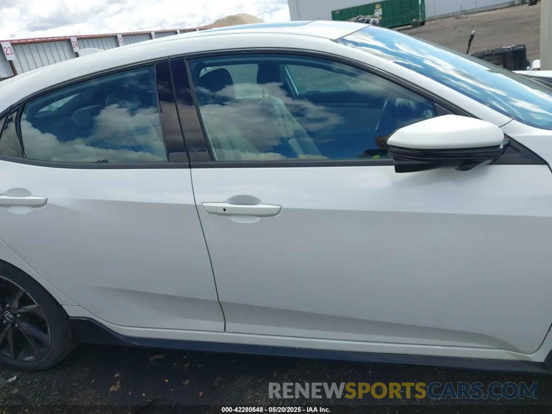 12 Photograph of a damaged car SHHFK7H92KU415680 HONDA CIVIC 2019
