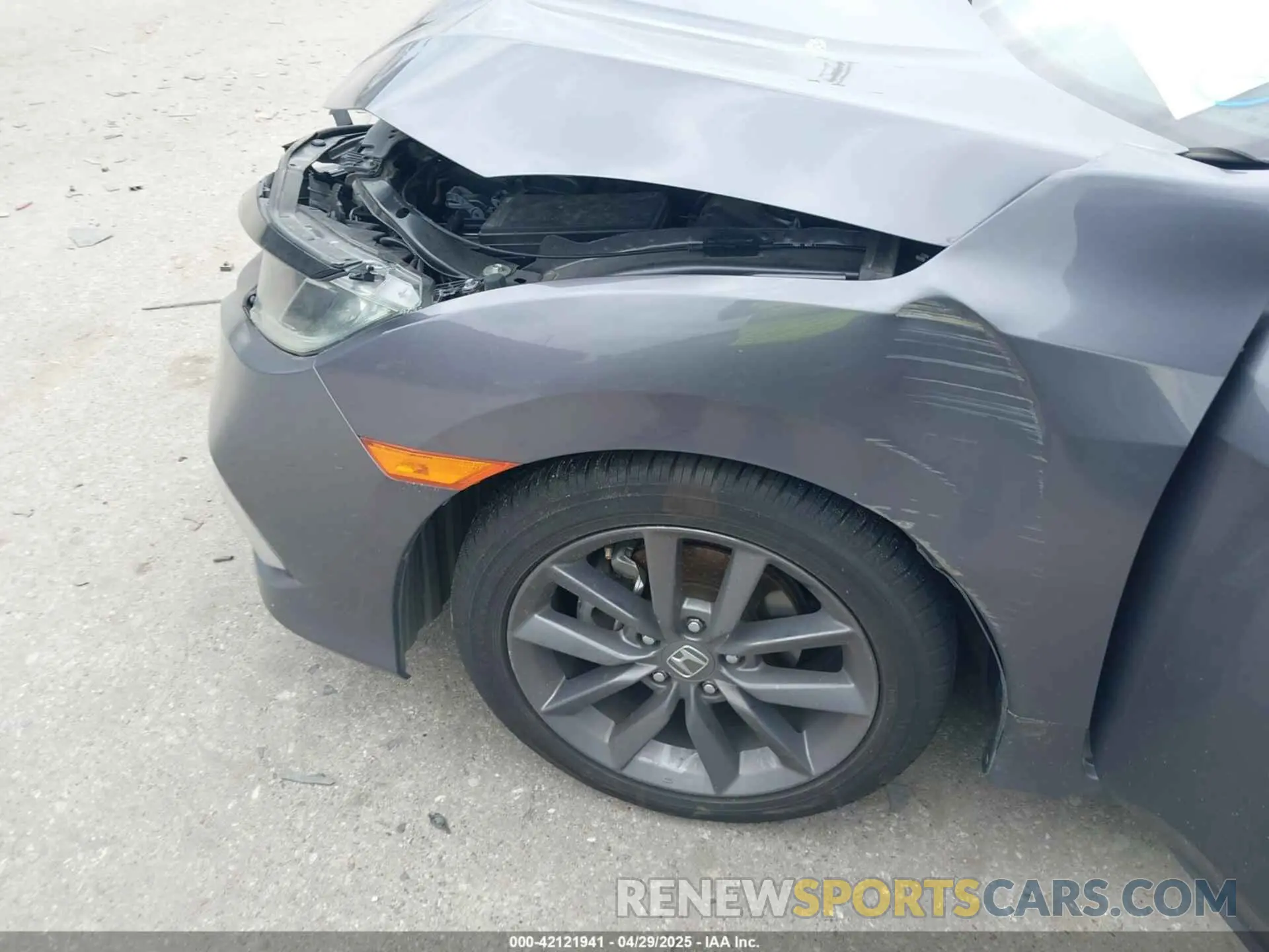 6 Photograph of a damaged car 19XFC1F30LE010631 HONDA CIVIC 2020