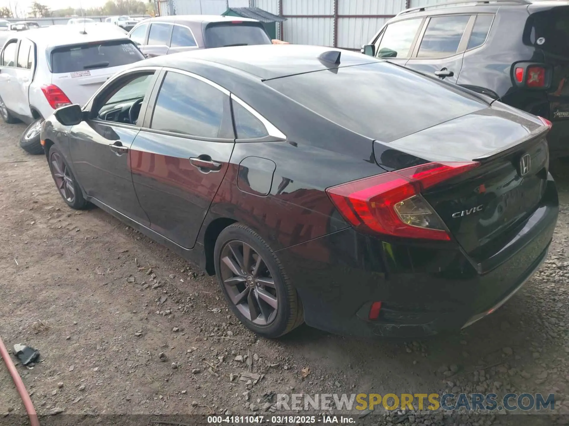 3 Фотография поврежденного автомобиля 19XFC1F30LE016736 HONDA CIVIC 2020