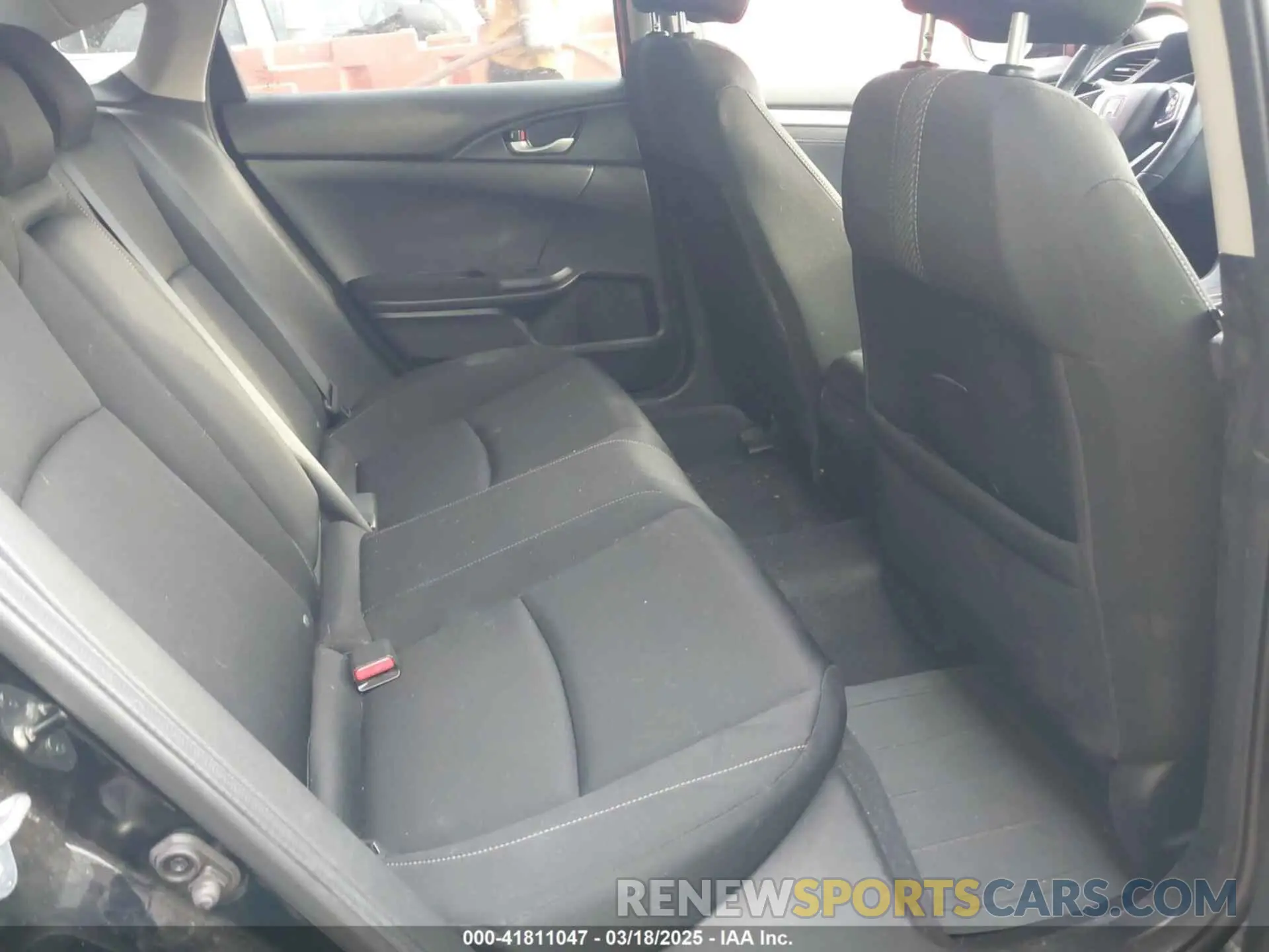 8 Фотография поврежденного автомобиля 19XFC1F30LE016736 HONDA CIVIC 2020