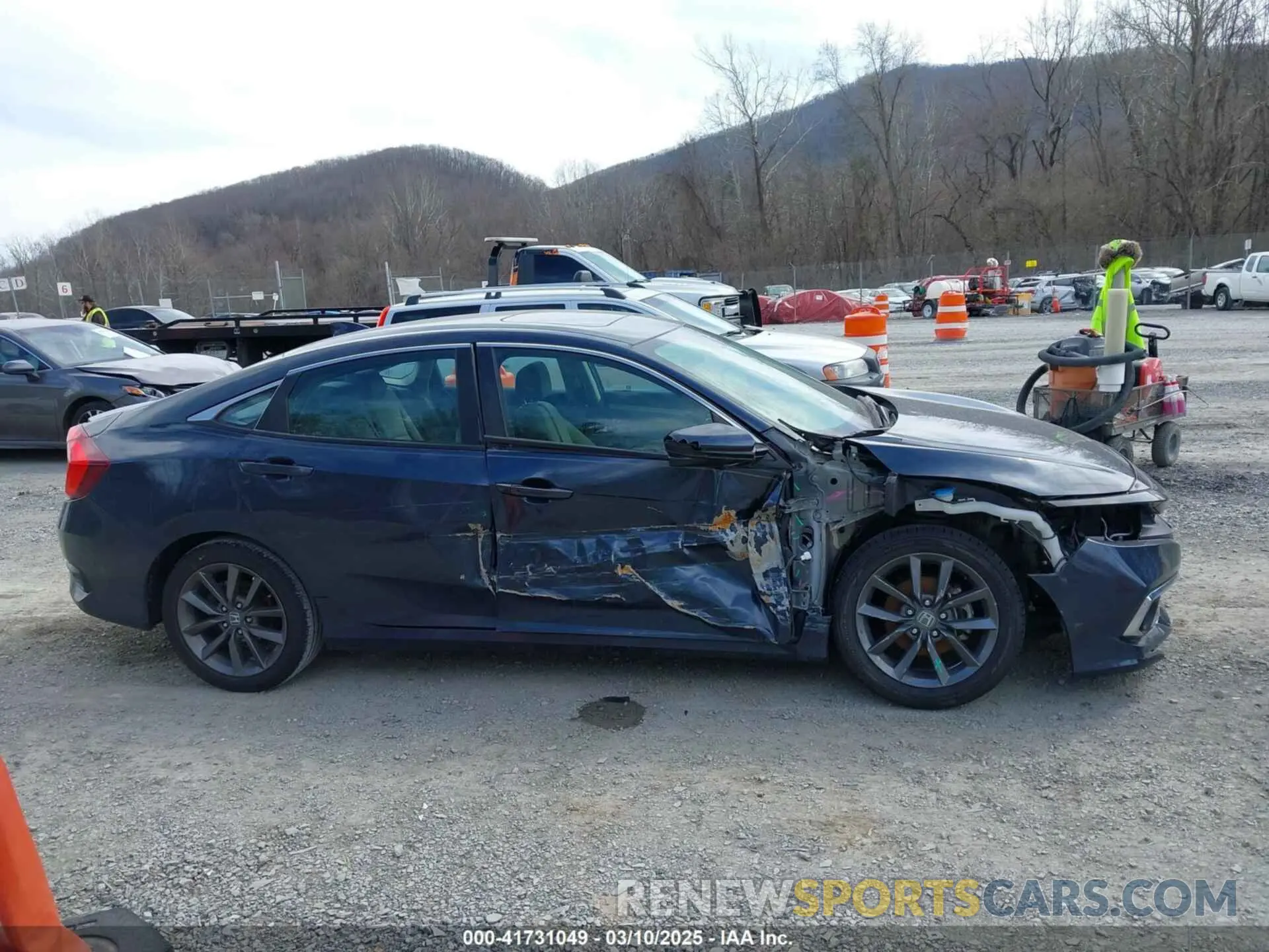 13 Photograph of a damaged car 19XFC1F30LE022357 HONDA CIVIC 2020
