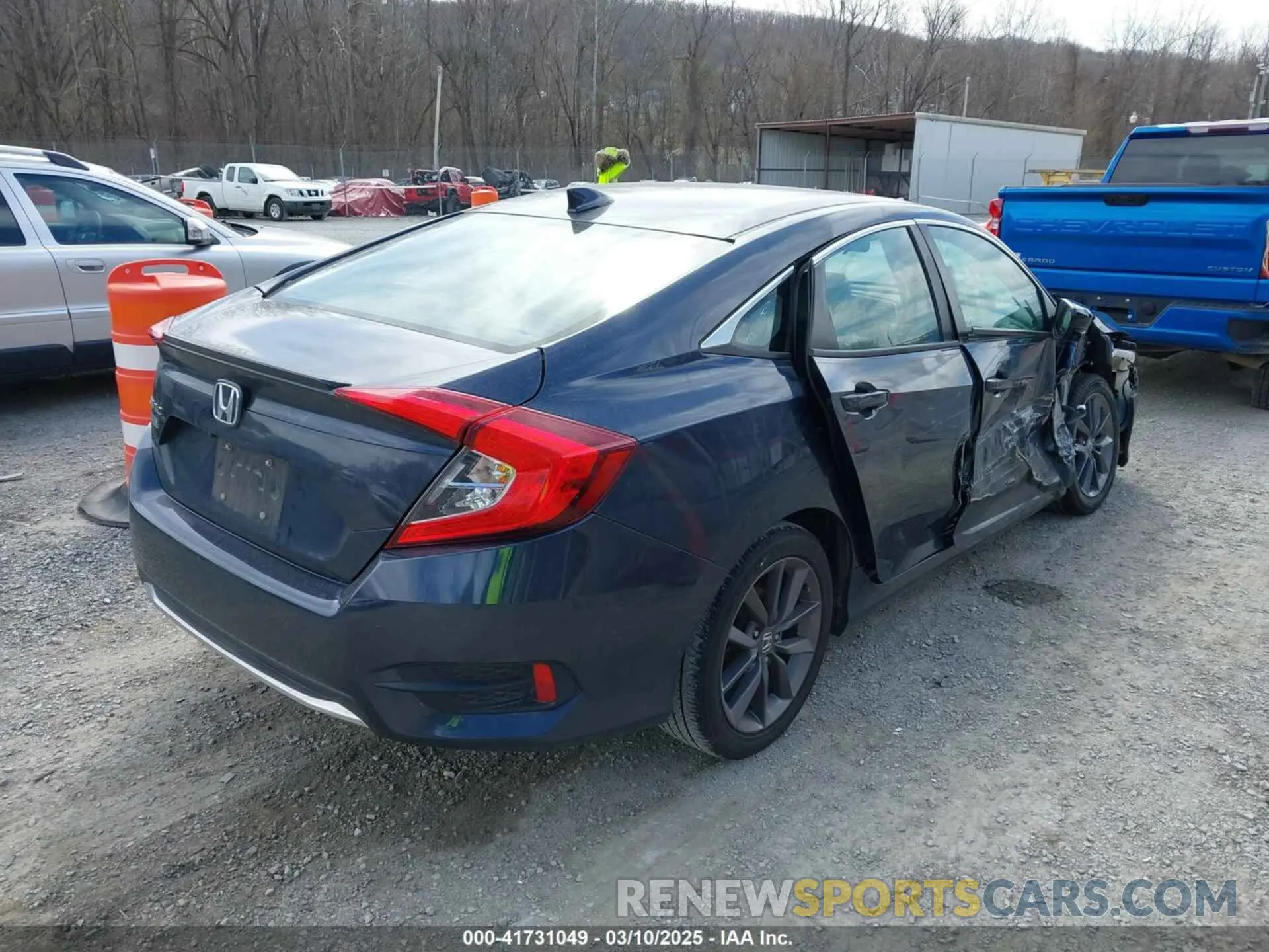 4 Photograph of a damaged car 19XFC1F30LE022357 HONDA CIVIC 2020