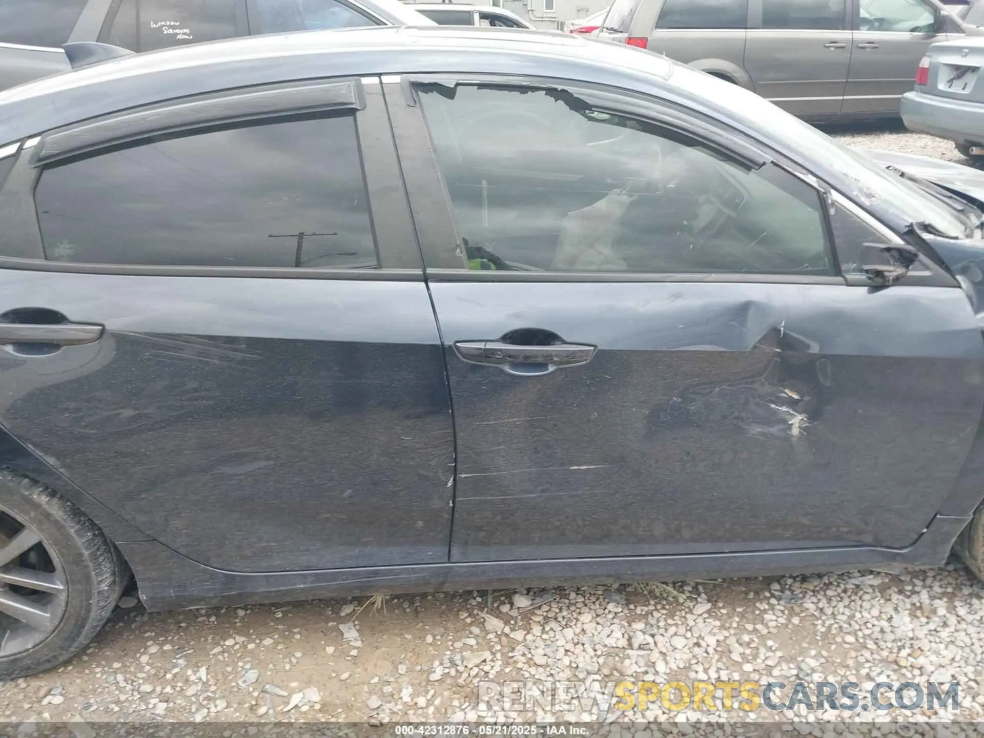 13 Фотография поврежденного автомобиля 19XFC1F32LE013448 HONDA CIVIC 2020