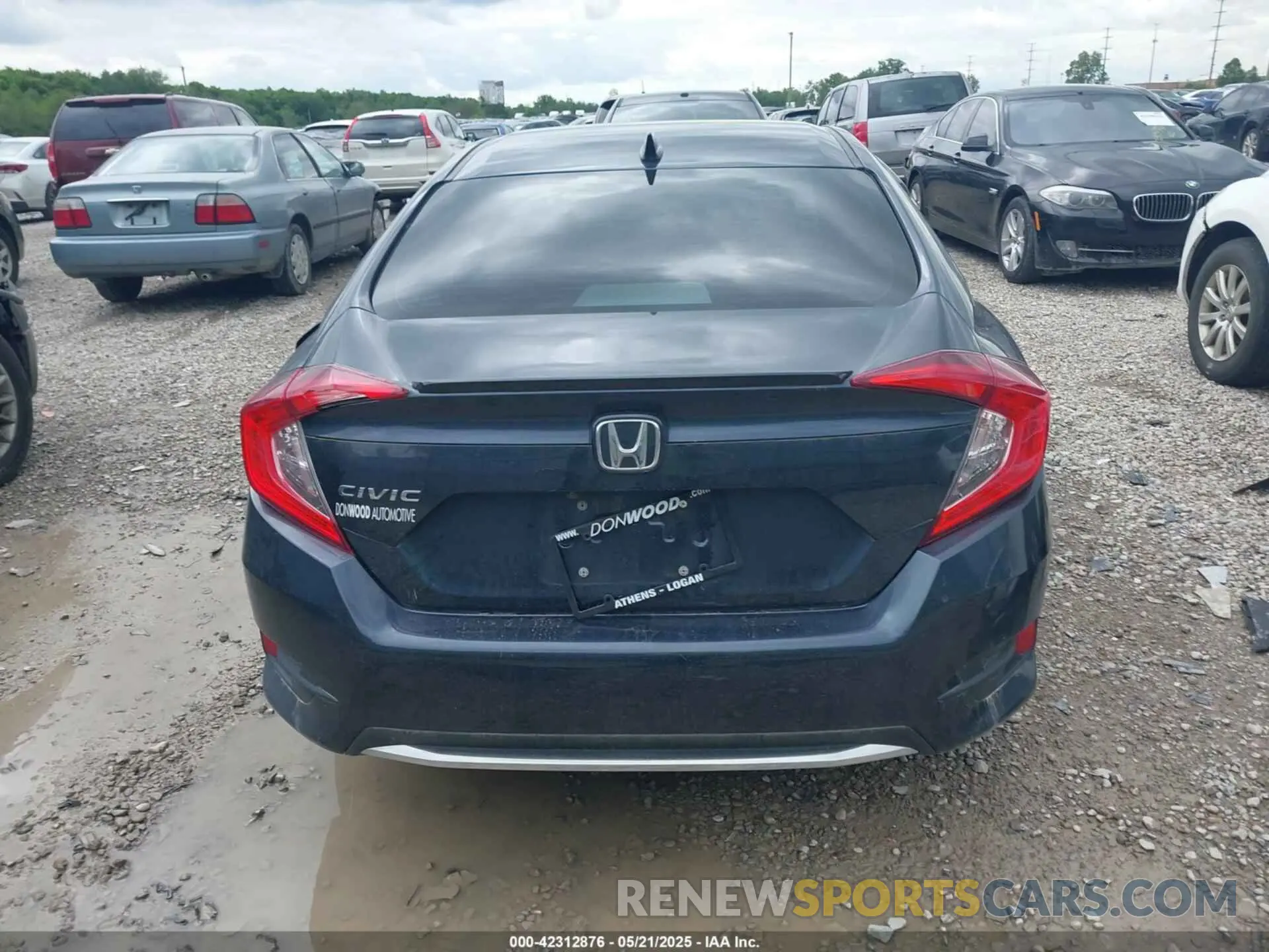 16 Фотография поврежденного автомобиля 19XFC1F32LE013448 HONDA CIVIC 2020