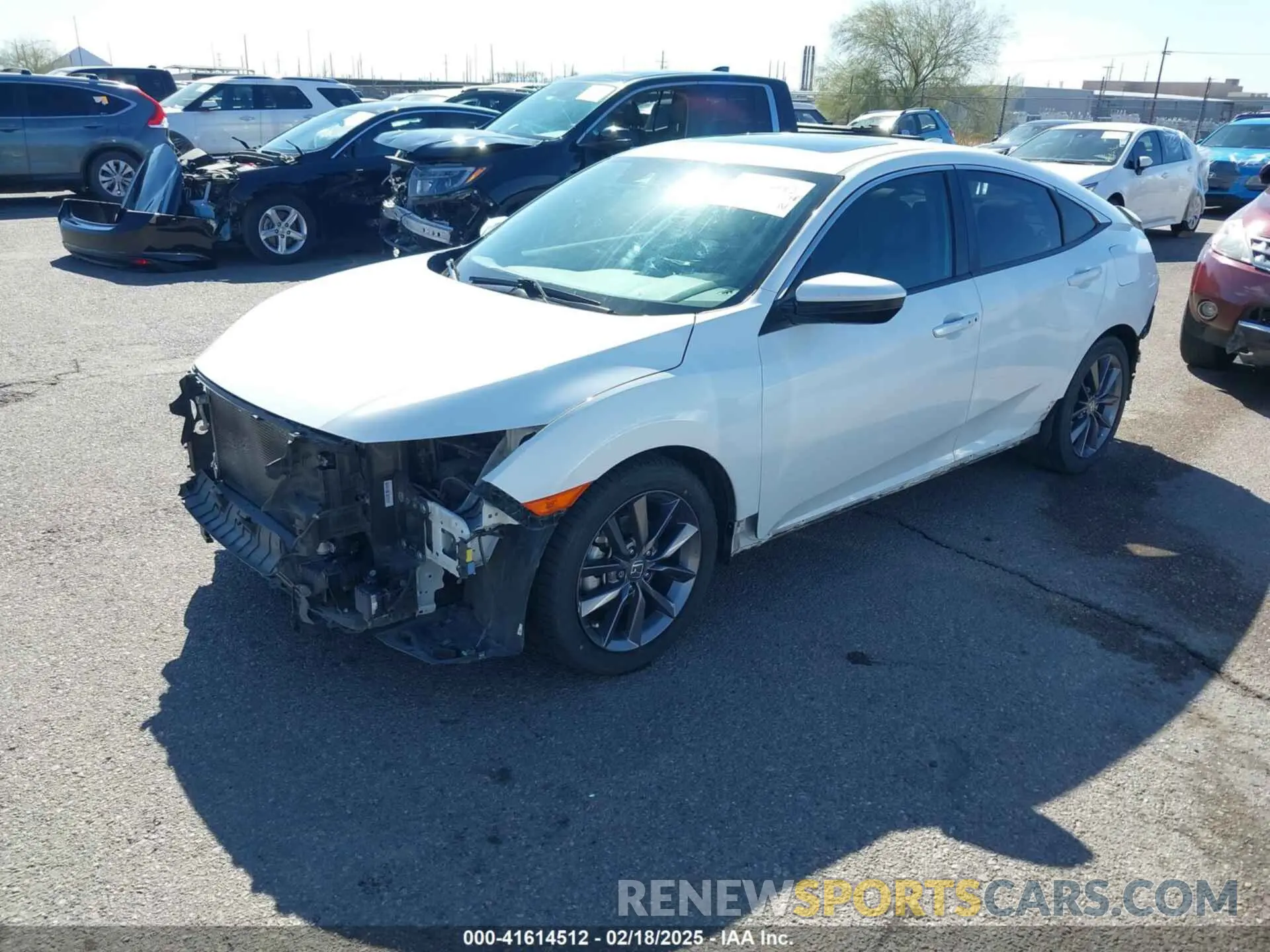 2 Фотография поврежденного автомобиля 19XFC1F32LE013823 HONDA CIVIC 2020