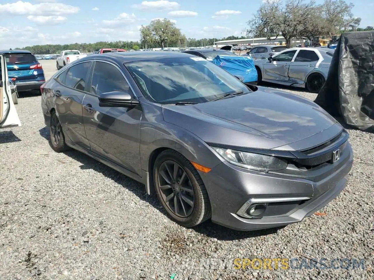 4 Photograph of a damaged car 19XFC1F32LE018942 HONDA CIVIC 2020