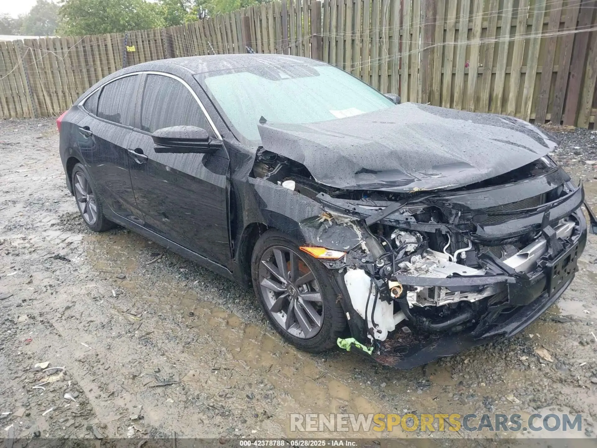 1 Photograph of a damaged car 19XFC1F33LE013524 HONDA CIVIC 2020