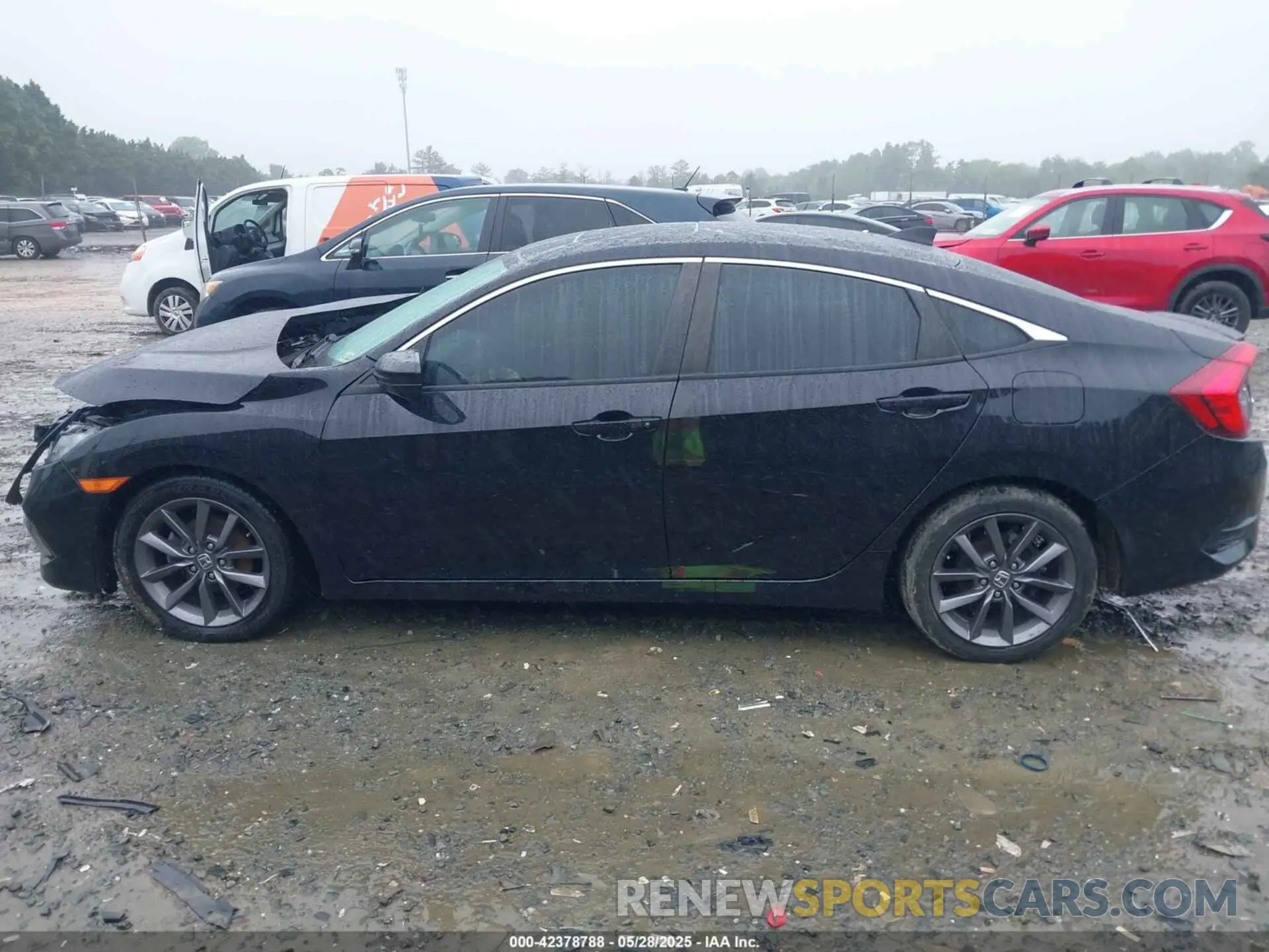 14 Photograph of a damaged car 19XFC1F33LE013524 HONDA CIVIC 2020
