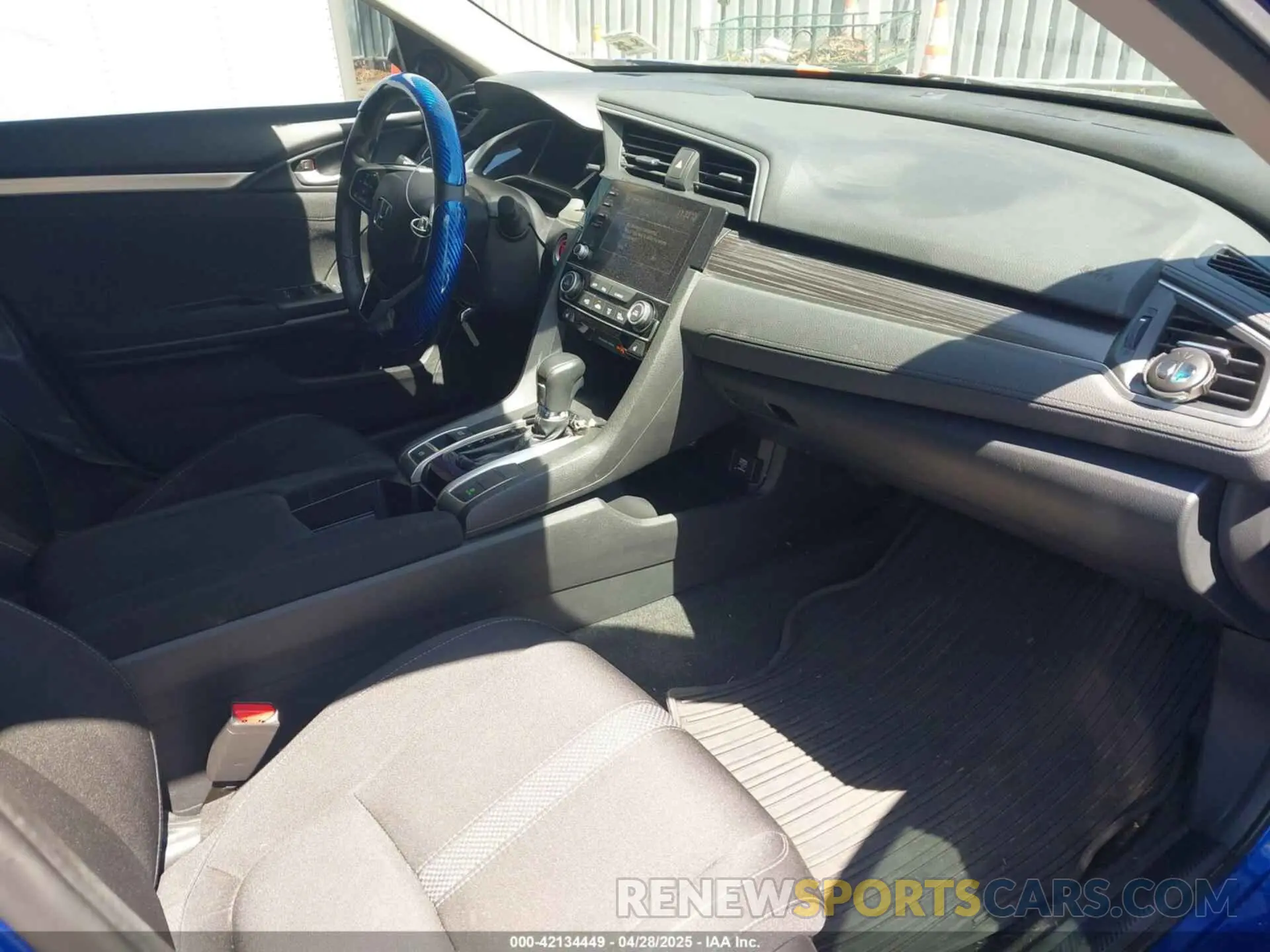 5 Photograph of a damaged car 19XFC1F34LE205535 HONDA CIVIC 2020