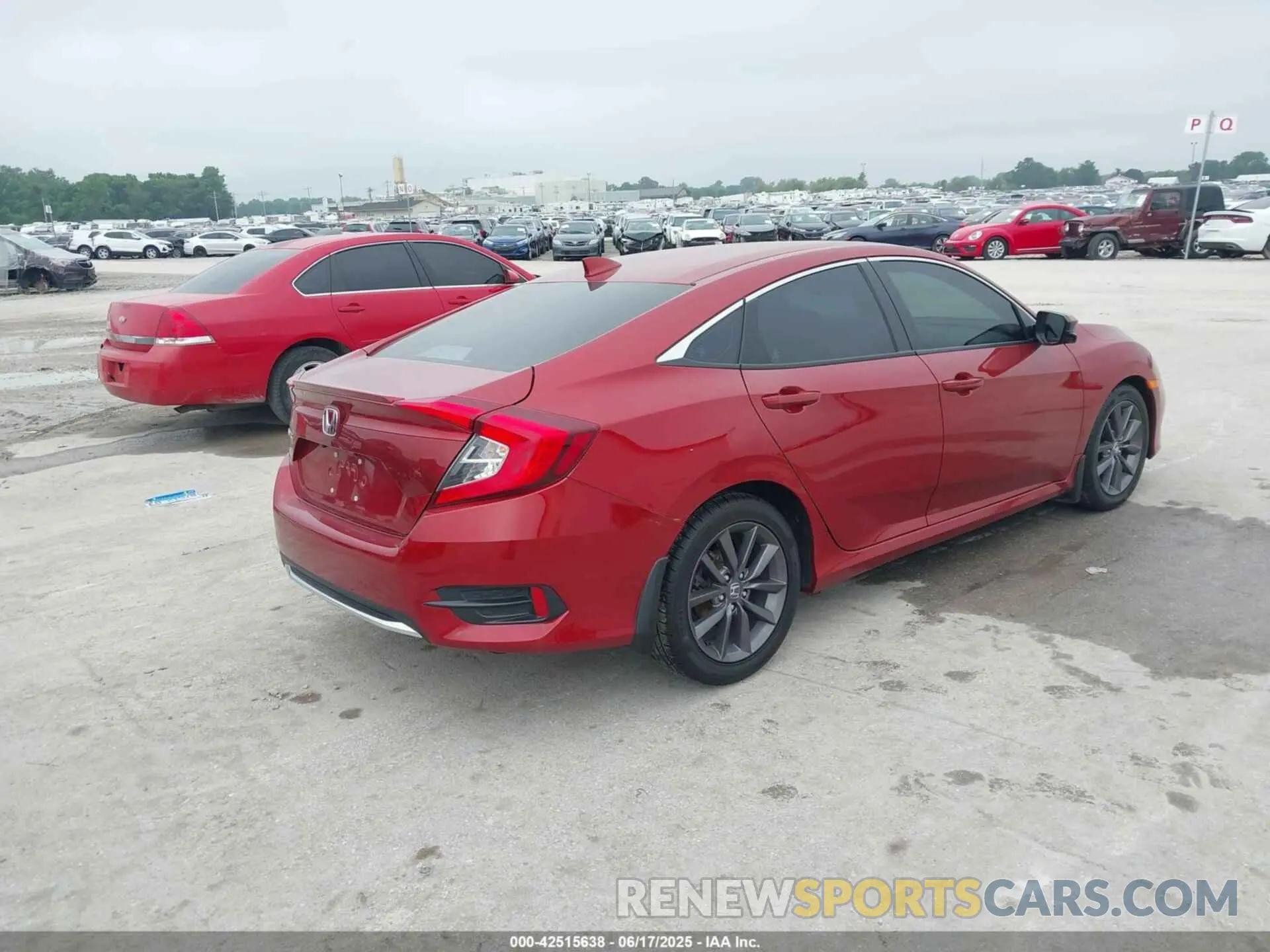 4 Photograph of a damaged car 19XFC1F35LE020636 HONDA CIVIC 2020