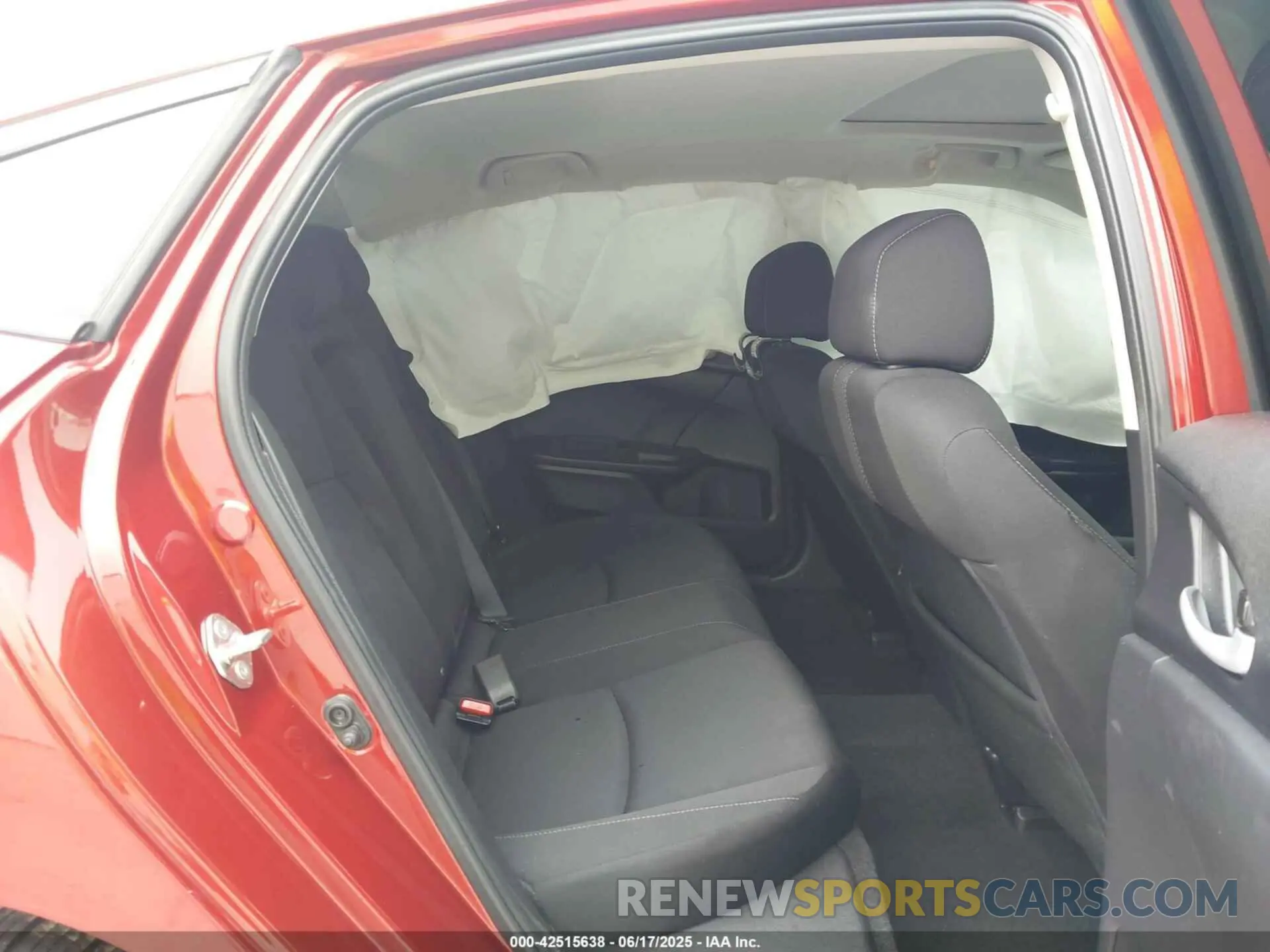 8 Photograph of a damaged car 19XFC1F35LE020636 HONDA CIVIC 2020