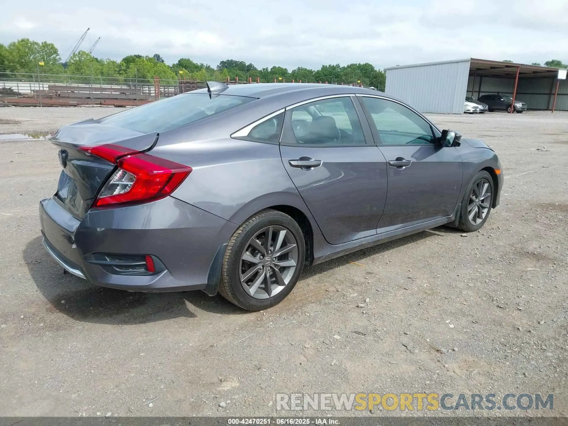 4 Photograph of a damaged car 19XFC1F36LE021648 HONDA CIVIC 2020