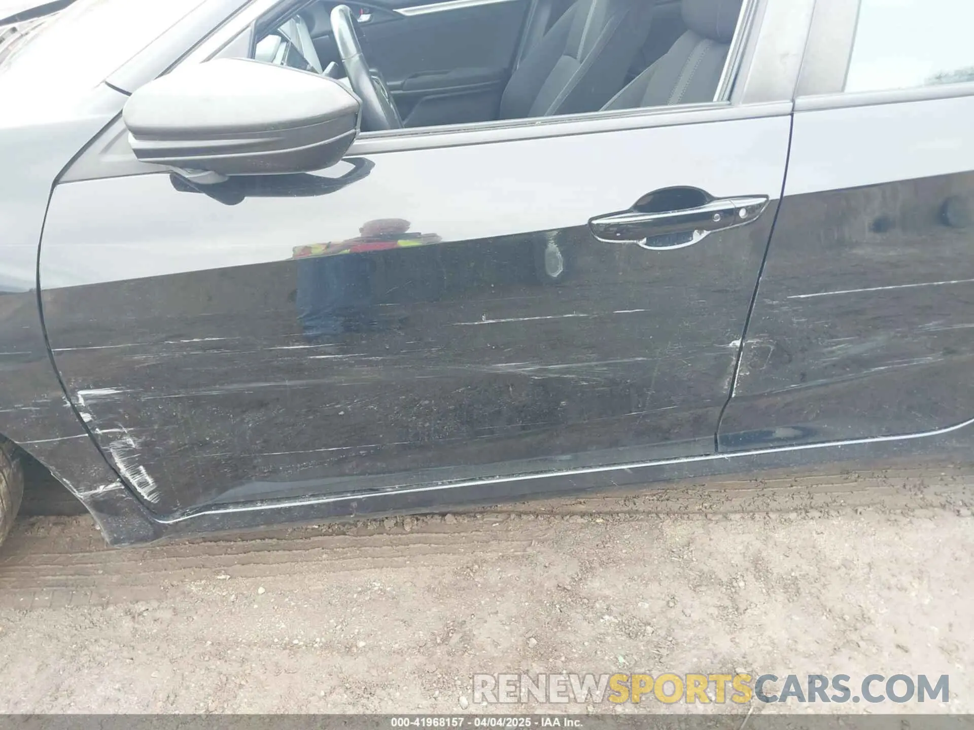 17 Photograph of a damaged car 19XFC1F36LE219033 HONDA CIVIC 2020