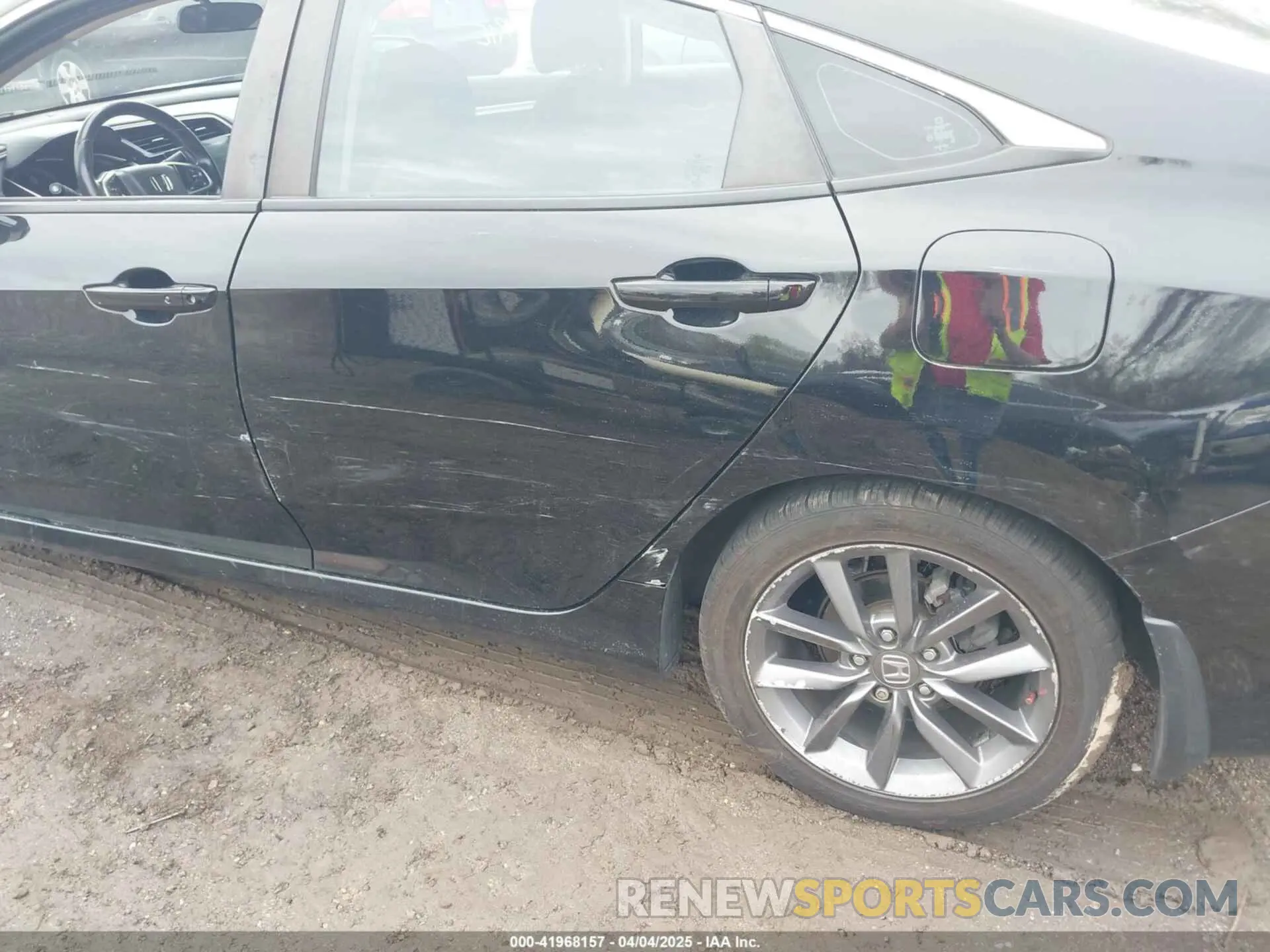 18 Photograph of a damaged car 19XFC1F36LE219033 HONDA CIVIC 2020
