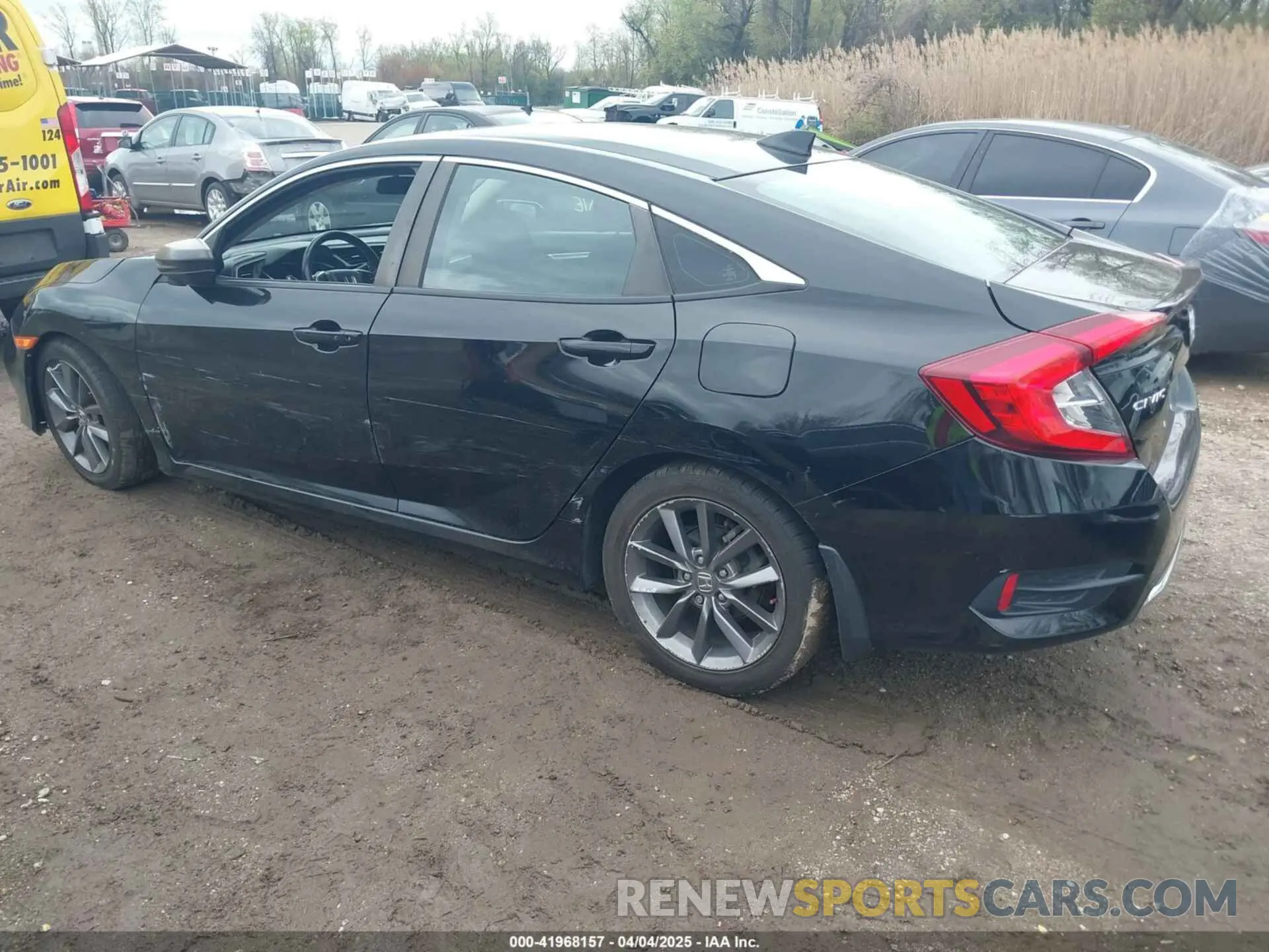 3 Photograph of a damaged car 19XFC1F36LE219033 HONDA CIVIC 2020