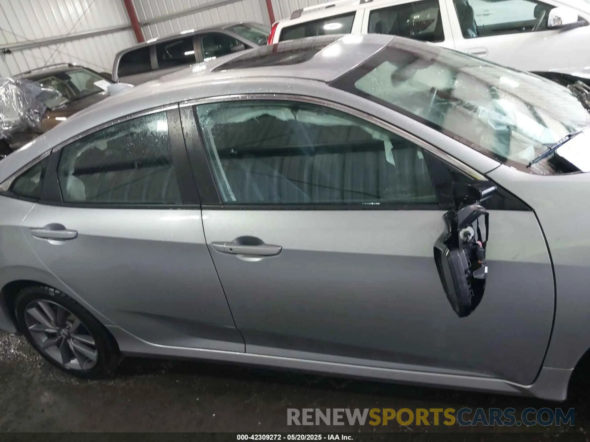 13 Фотография поврежденного автомобиля 19XFC1F37LE024476 HONDA CIVIC 2020