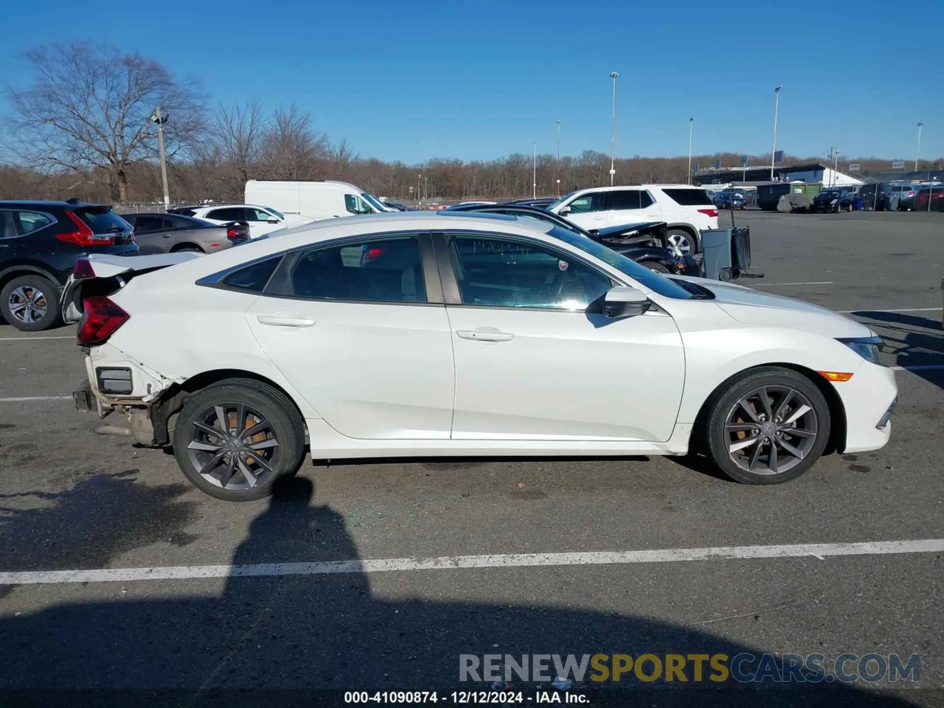 13 Photograph of a damaged car 19XFC1F37LE209269 HONDA CIVIC 2020