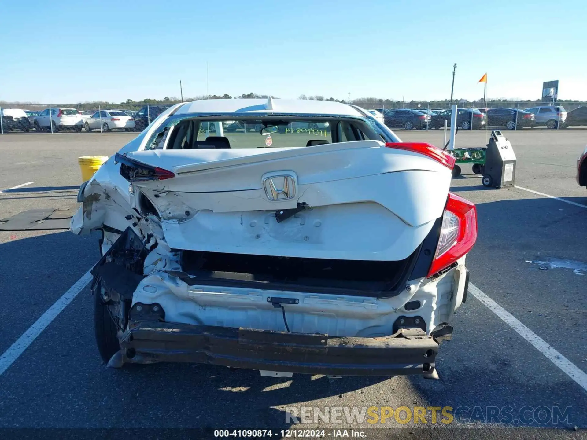 6 Photograph of a damaged car 19XFC1F37LE209269 HONDA CIVIC 2020