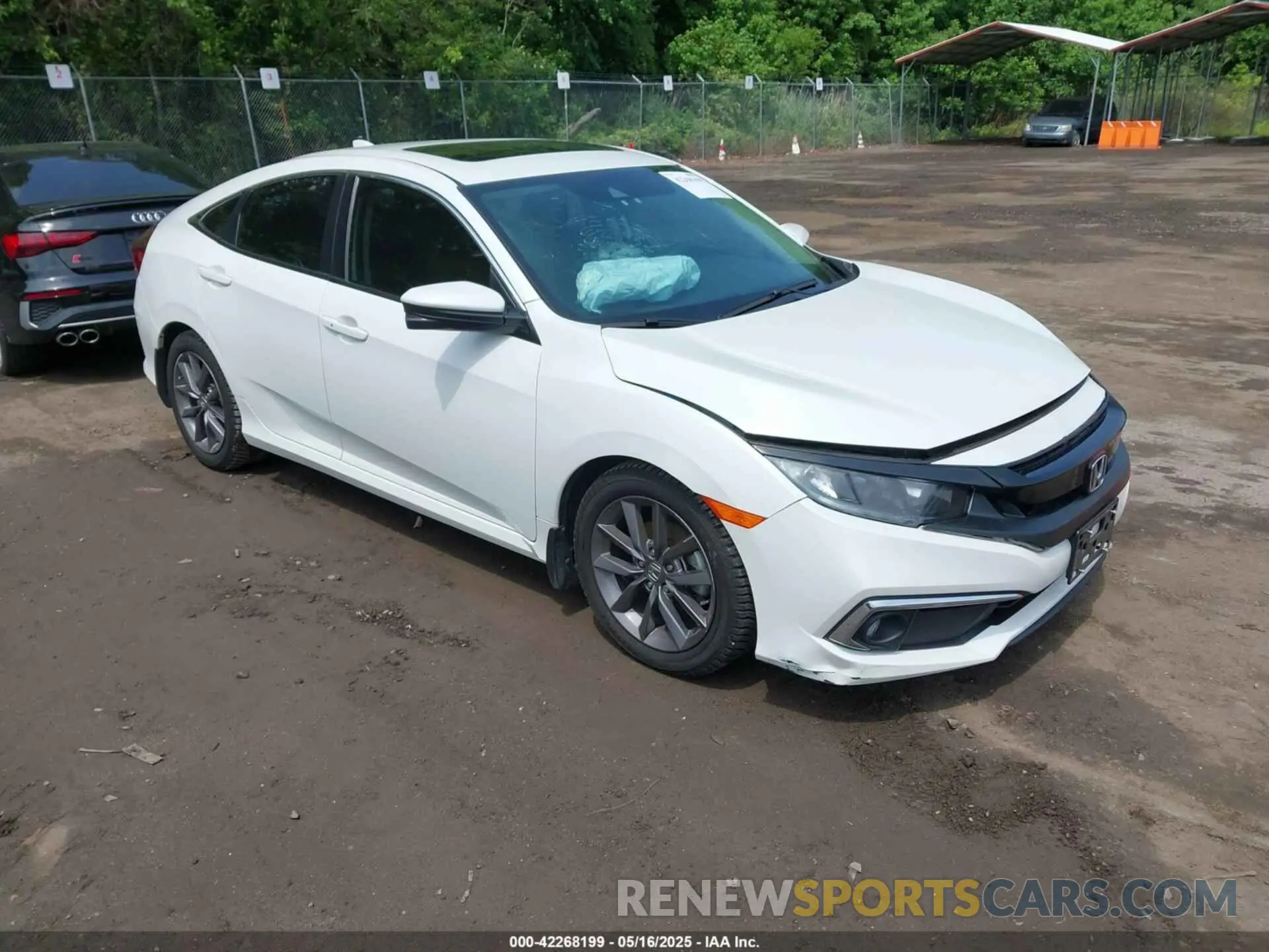 1 Фотография поврежденного автомобиля 19XFC1F37LE211832 HONDA CIVIC 2020
