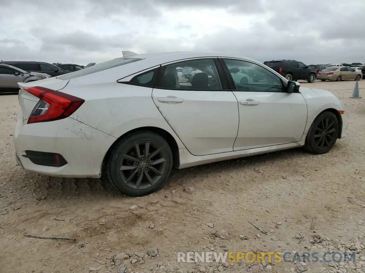 3 Фотография поврежденного автомобиля 19XFC1F38LE215209 HONDA CIVIC 2020