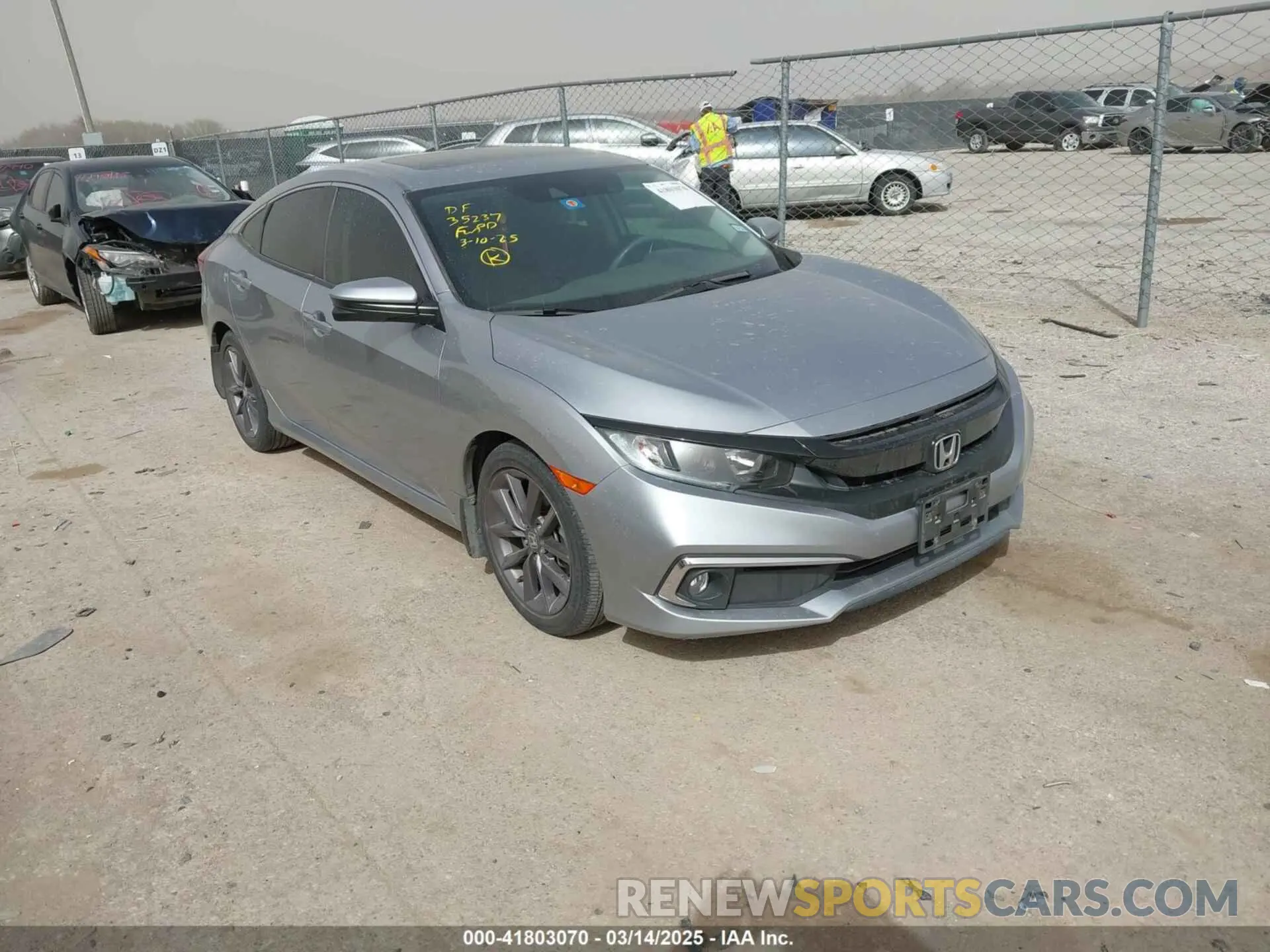 1 Photograph of a damaged car 19XFC1F39LE000129 HONDA CIVIC 2020