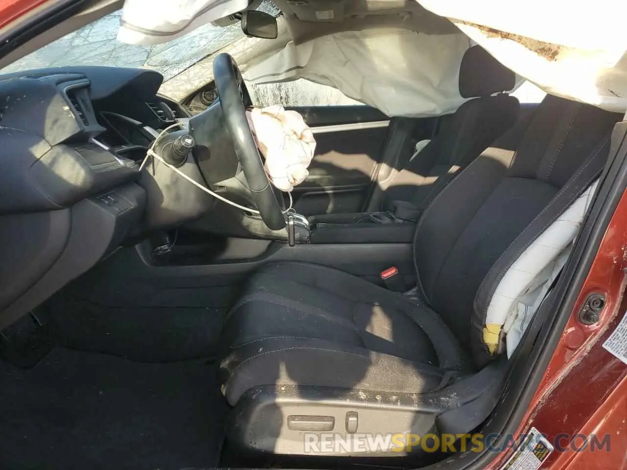 7 Photograph of a damaged car 19XFC1F3XLE017909 HONDA CIVIC 2020