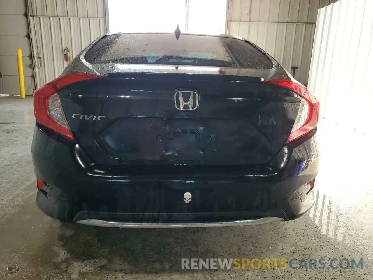 6 Photograph of a damaged car 19XFC1F72LE023917 HONDA CIVIC 2020