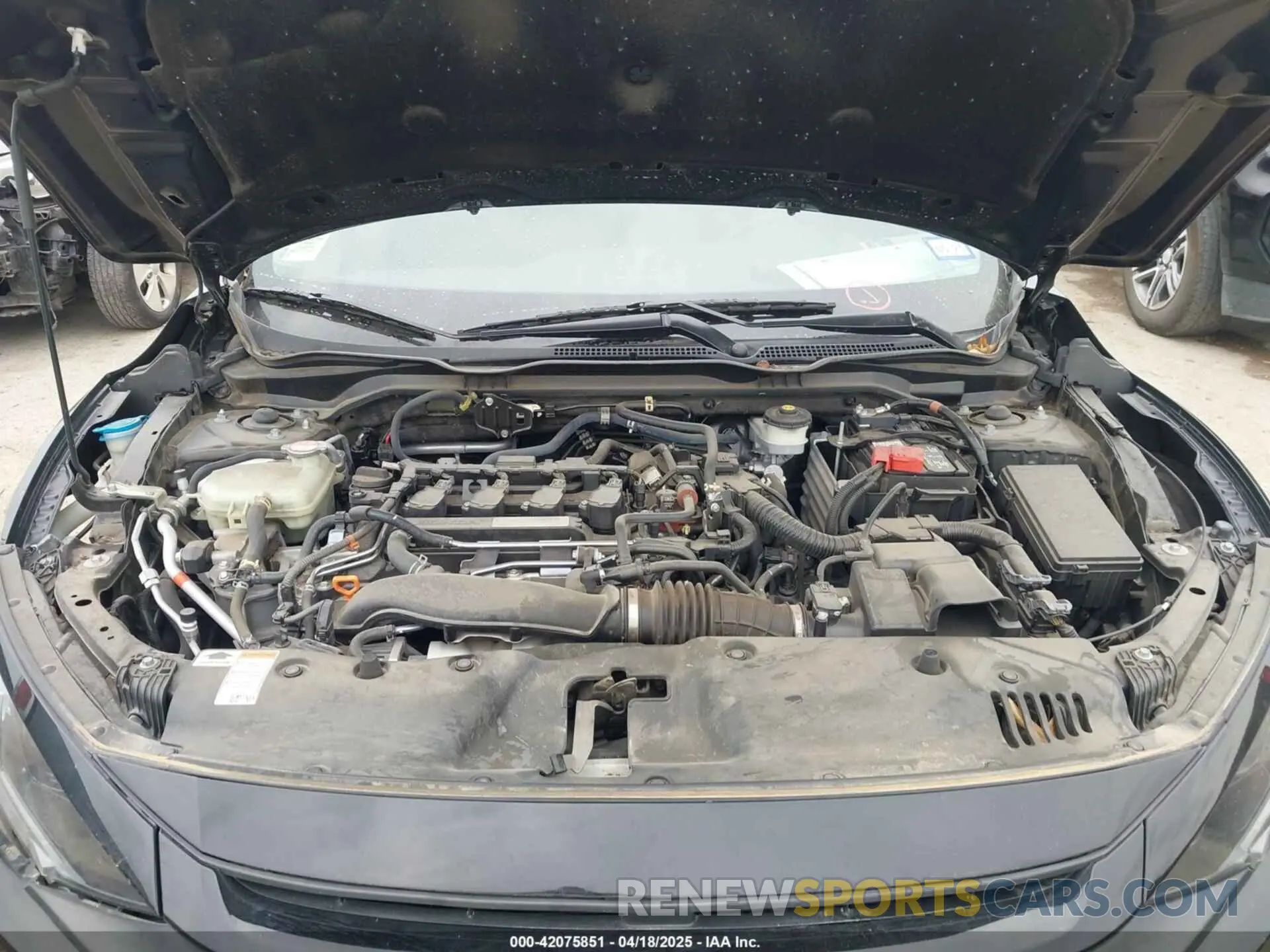 10 Фотография поврежденного автомобиля 19XFC1F73LE008083 HONDA CIVIC 2020