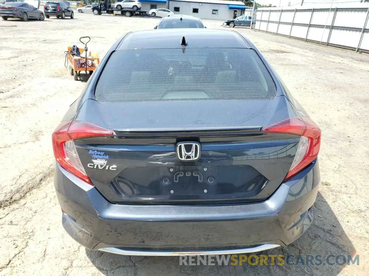 6 Фотография поврежденного автомобиля 19XFC1F73LE017348 HONDA CIVIC 2020