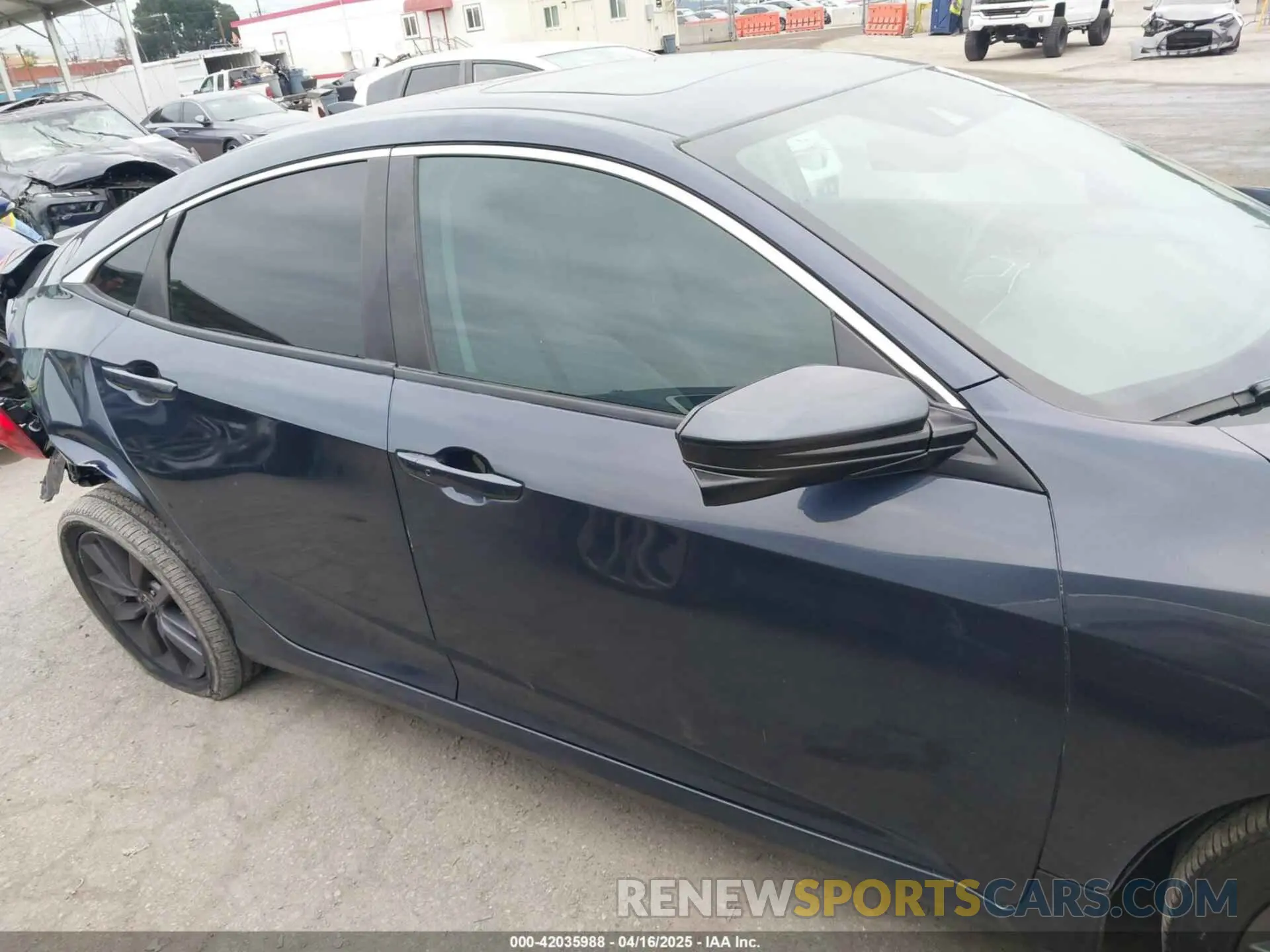 13 Photograph of a damaged car 19XFC1F74LE209538 HONDA CIVIC 2020